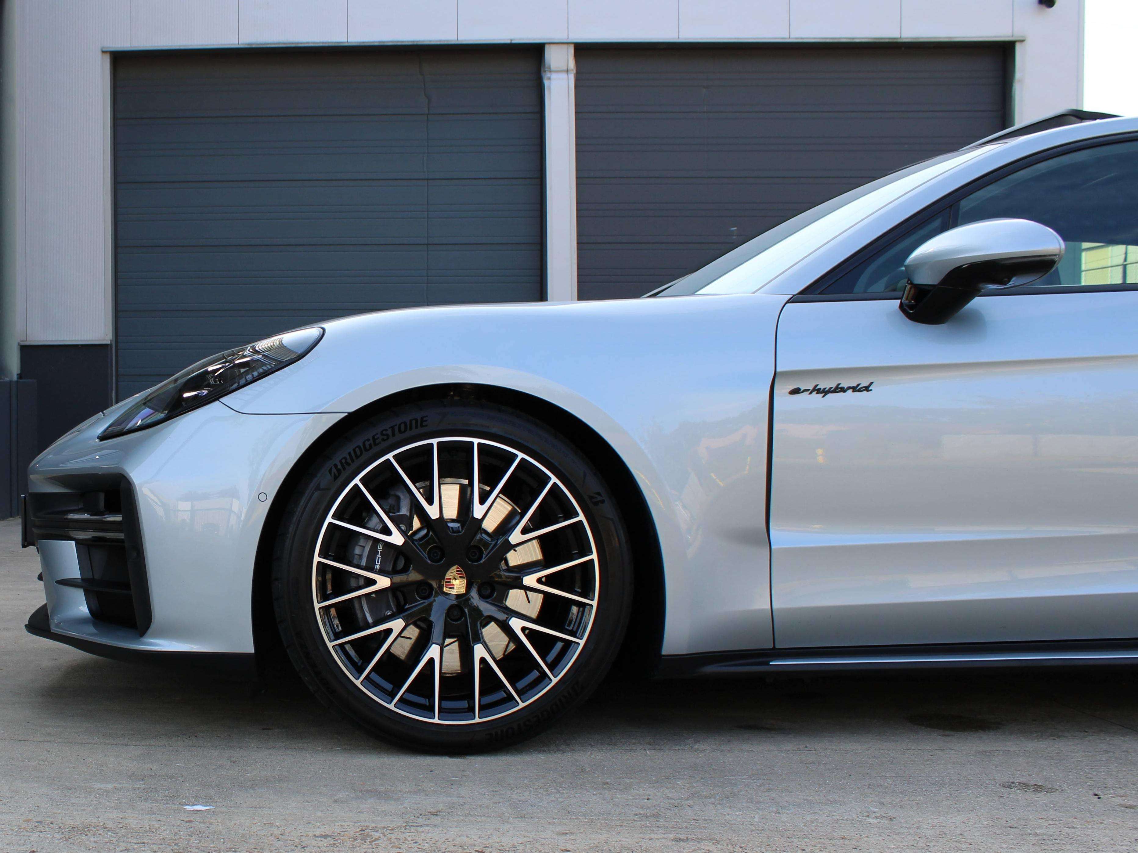 Porsche Panamera 4 E-Hybrid-LIFT-PANO-BURMESTER-360-ACC-SOFTCLOSE-LED