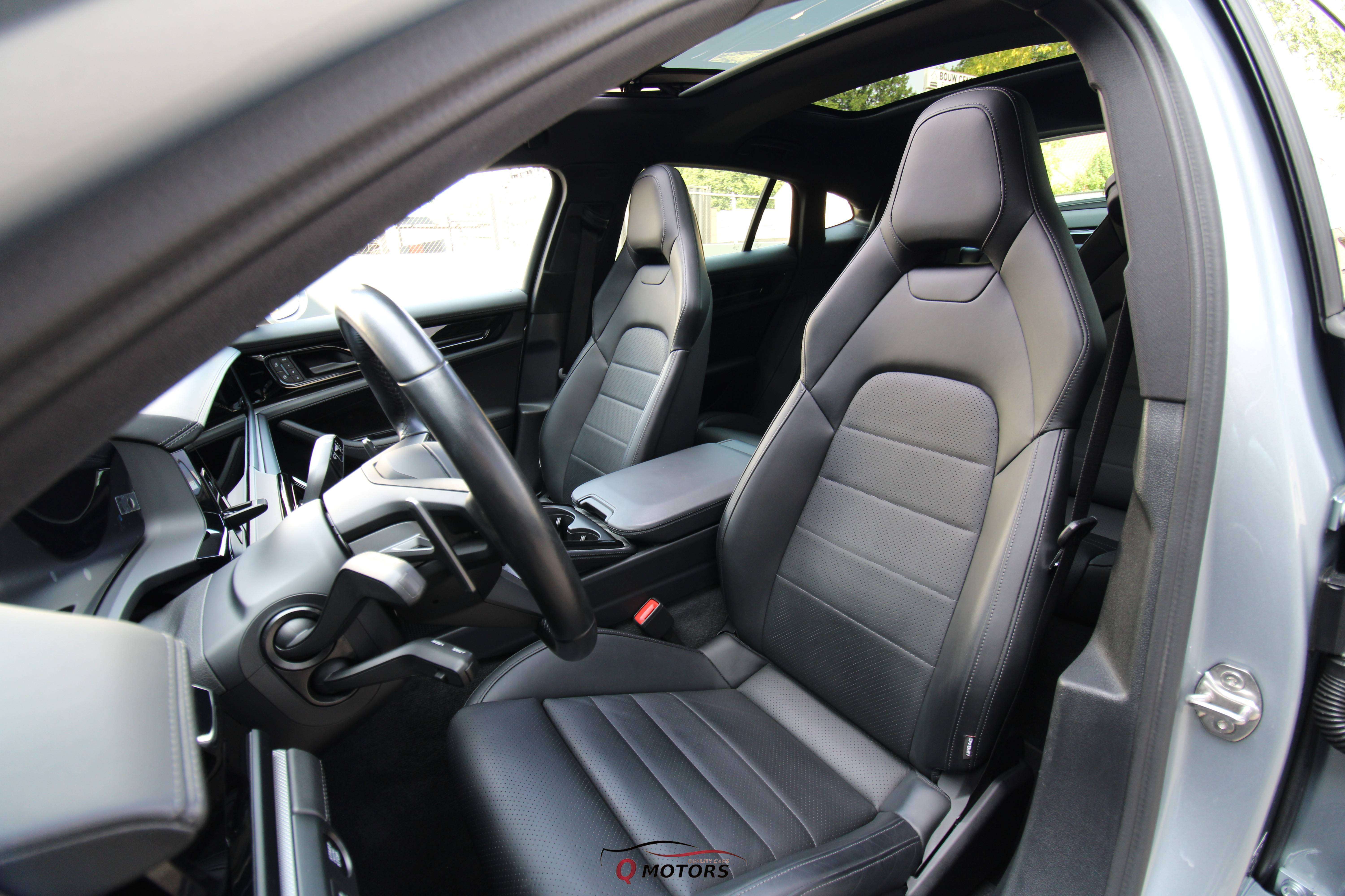 Porsche Panamera 4 E-Hybrid-LIFT-PANO-BURMESTER-360-ACC-SOFTCLOSE-LED