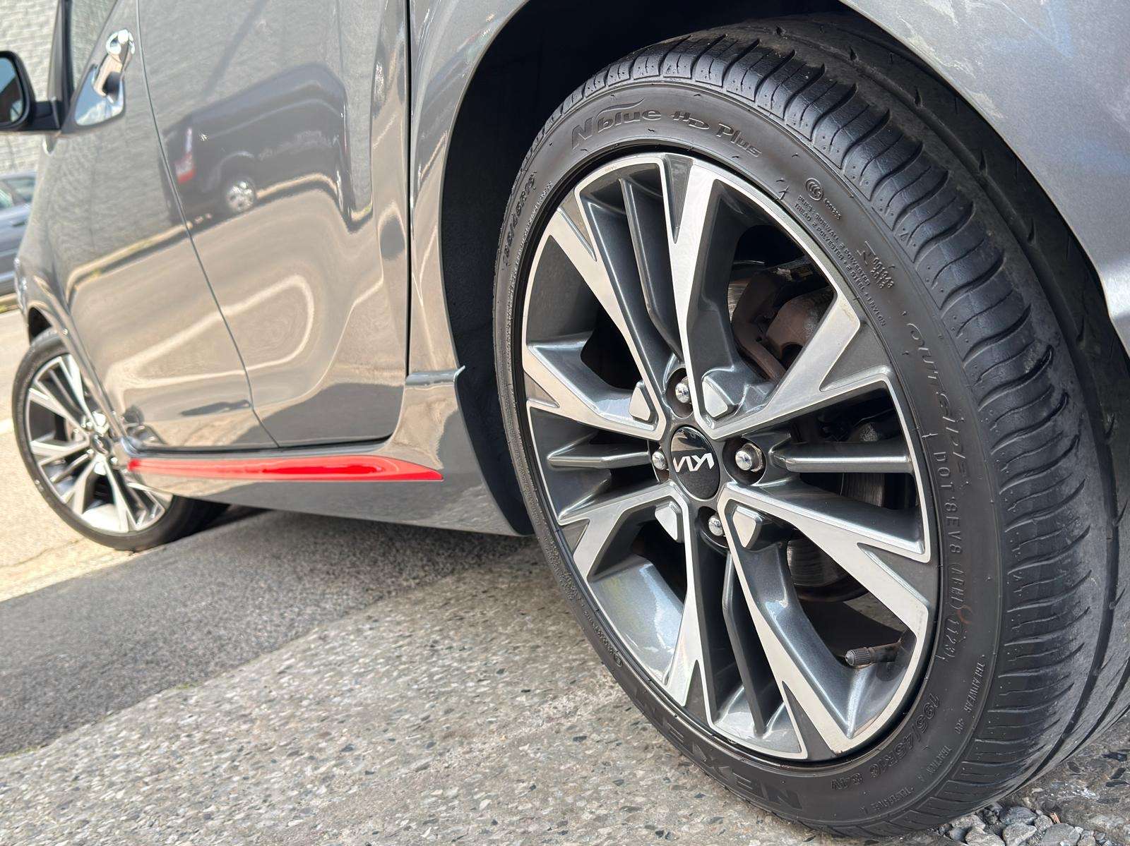 Kia Picanto Picanto 1.2i GT Line ° AUTOMATIQUE ° CUIR ° NAVI ° CAMERA ° GARANTI KIA 2030 !!! !!!