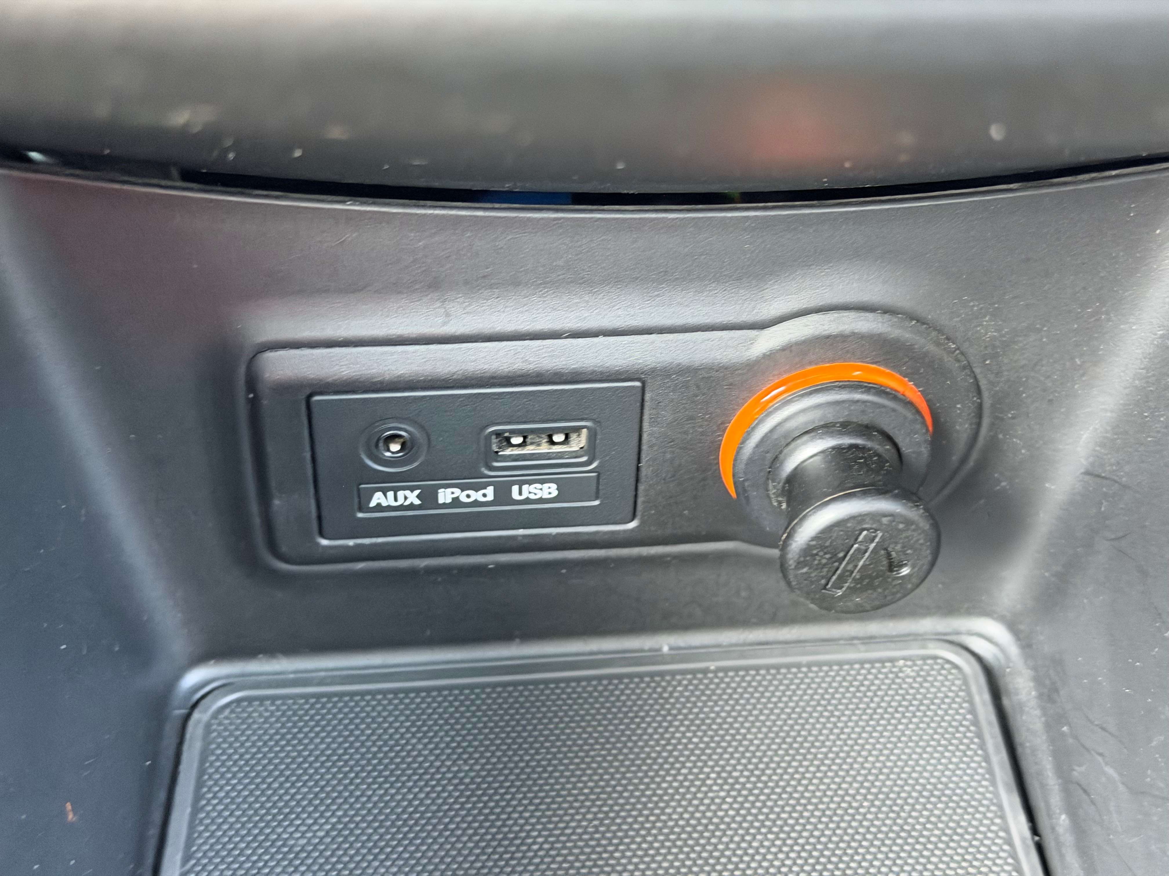 Kia Venga Boîte auto 1.6i*NAVI*CAMERA*PANO*BT*USB*