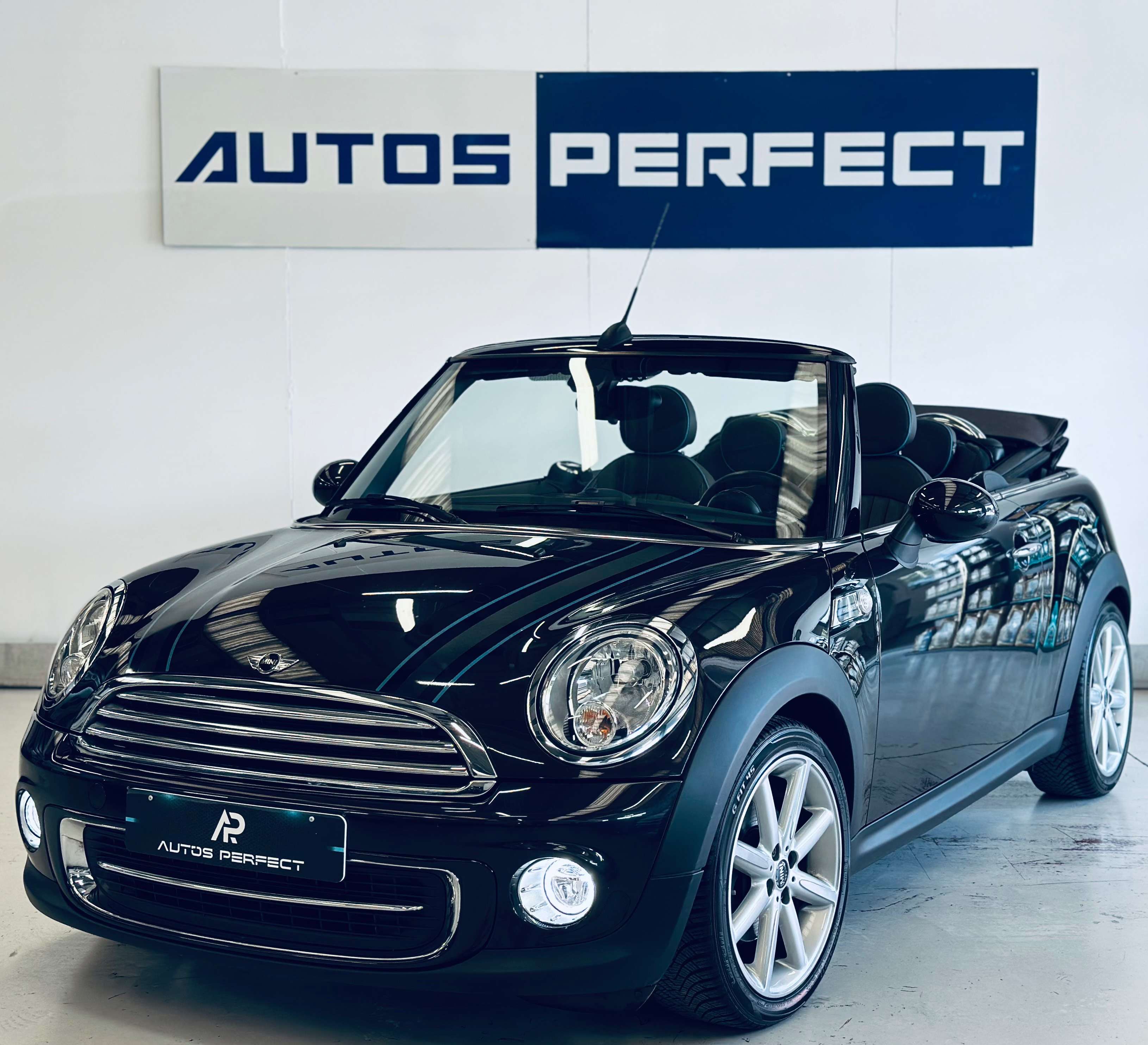 MINI Cooper Cabrio 1.6i PDC BLUETOOTH NAVI CLIM LIM MODE SPORT CUIR JA17