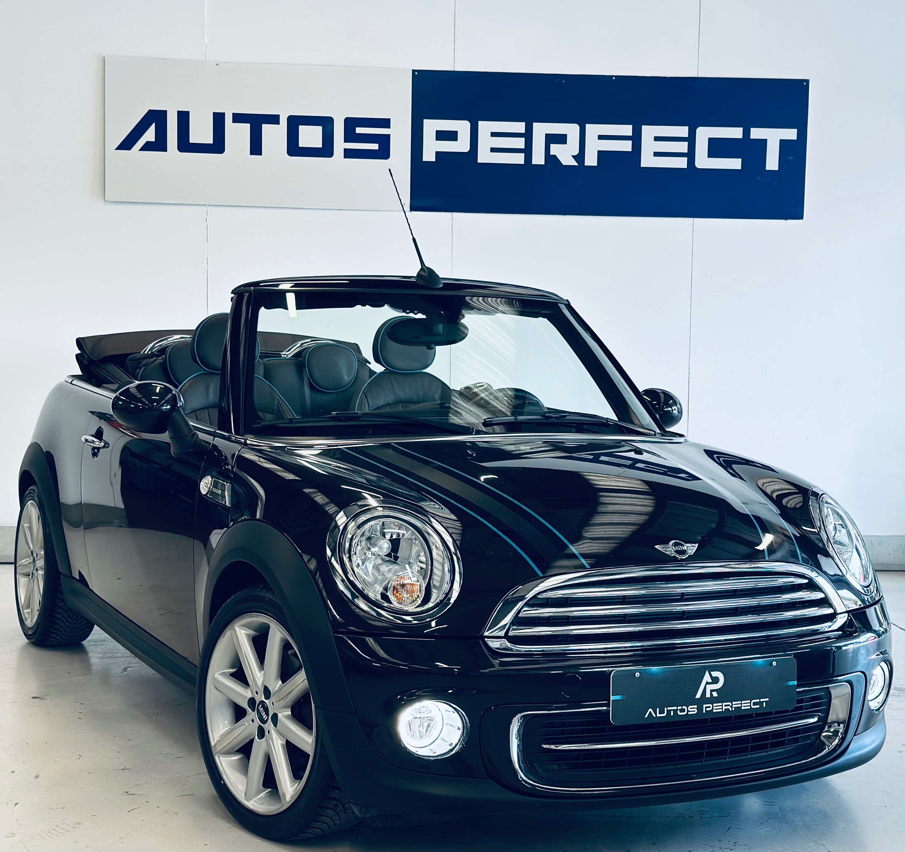 MINI Cooper Cabrio 1.6i PDC BLUETOOTH NAVI CLIM LIM MODE SPORT CUIR JA17