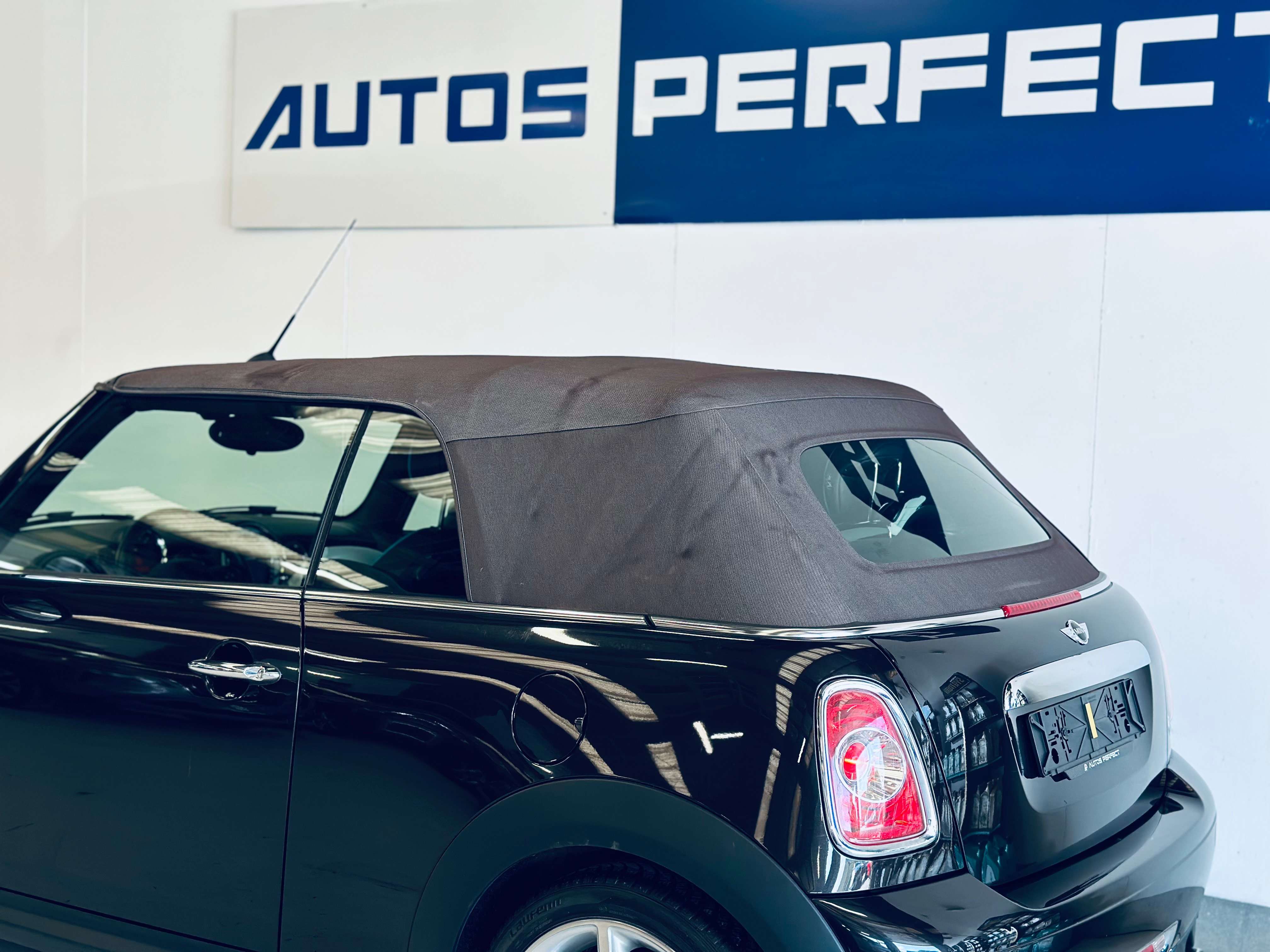 MINI Cooper Cabrio 1.6i PDC BLUETOOTH NAVI CLIM LIM MODE SPORT CUIR JA17