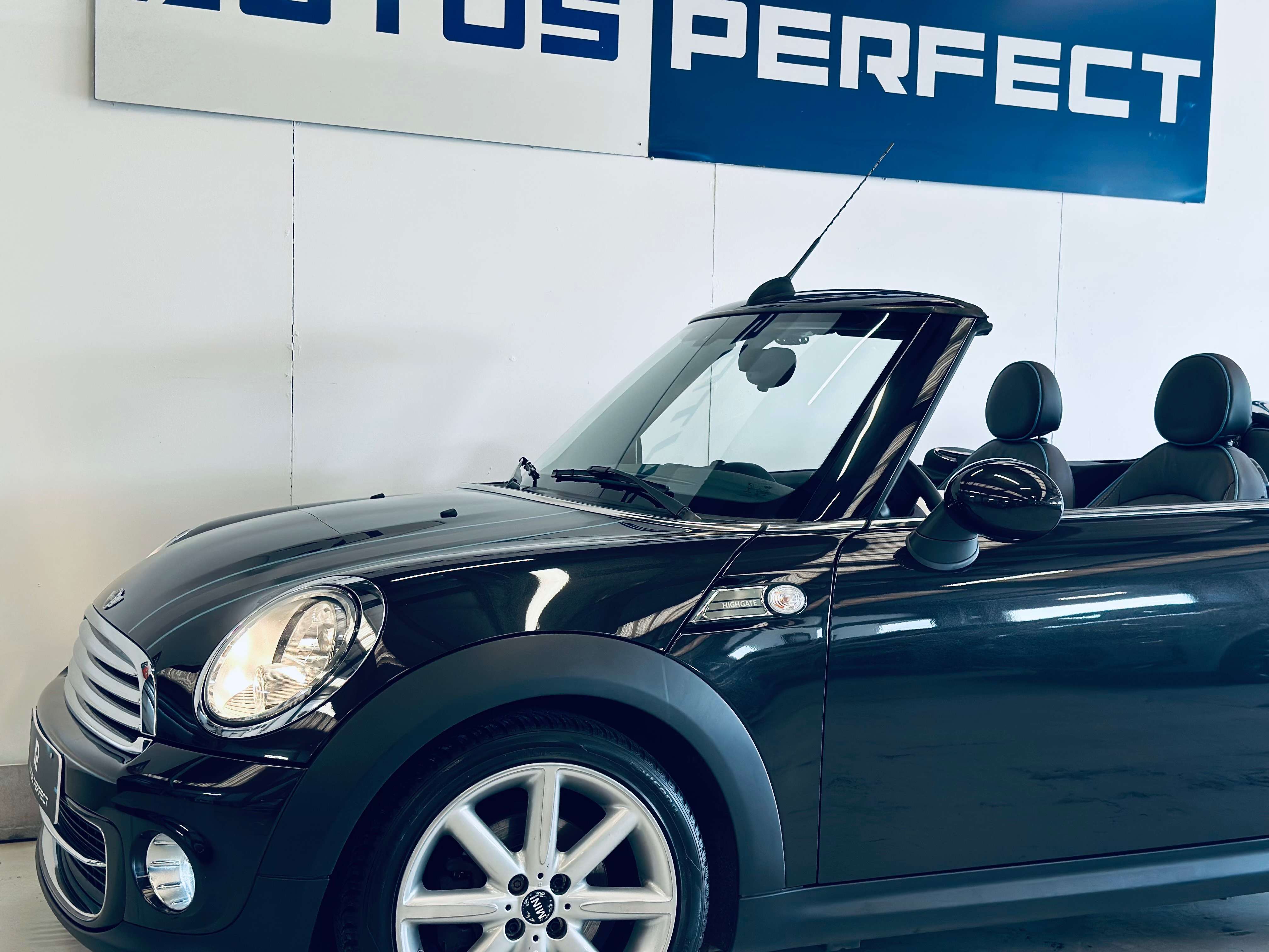 MINI Cooper Cabrio 1.6i PDC BLUETOOTH NAVI CLIM LIM MODE SPORT CUIR JA17