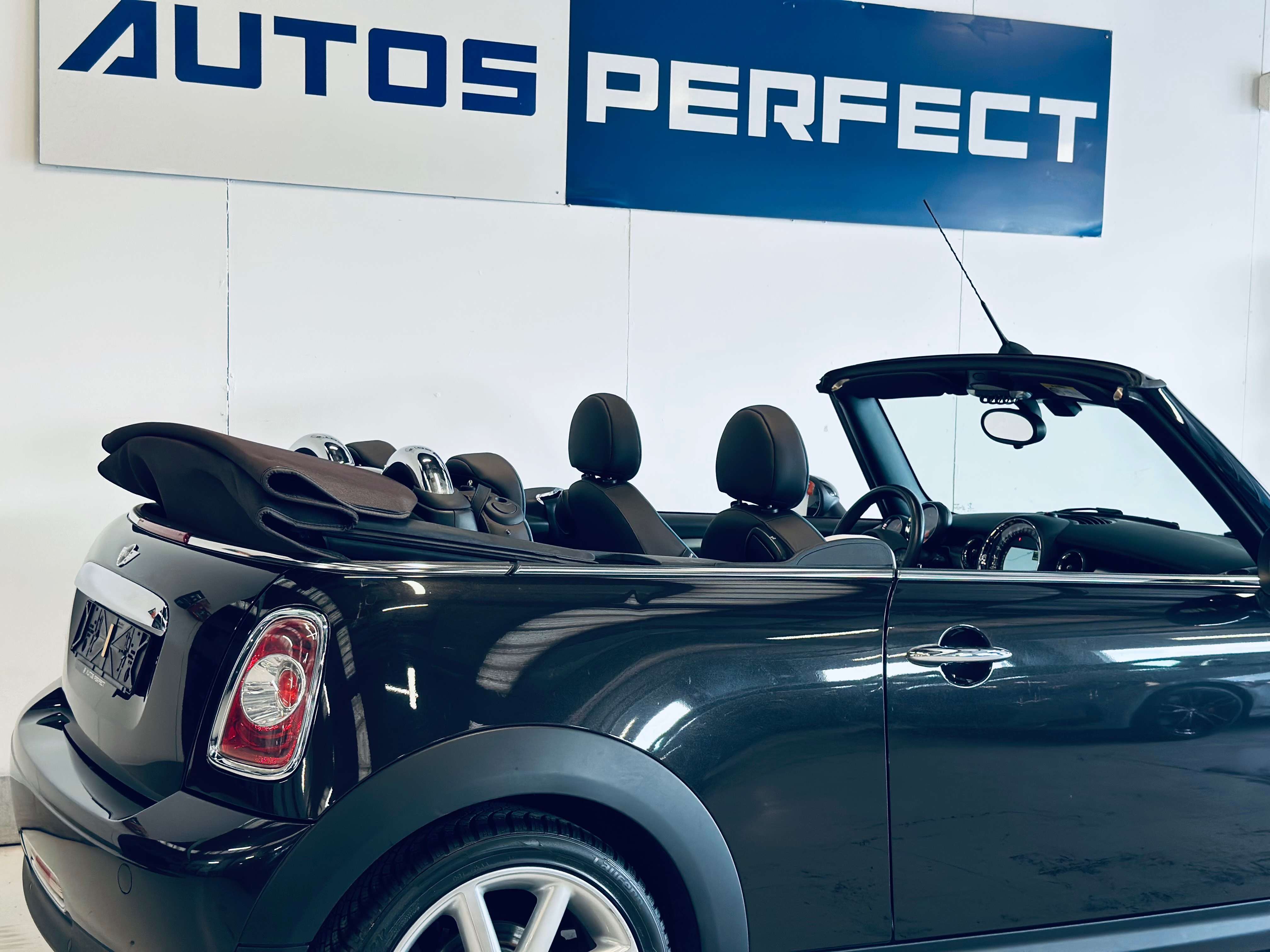 MINI Cooper Cabrio 1.6i PDC BLUETOOTH NAVI CLIM LIM MODE SPORT CUIR JA17