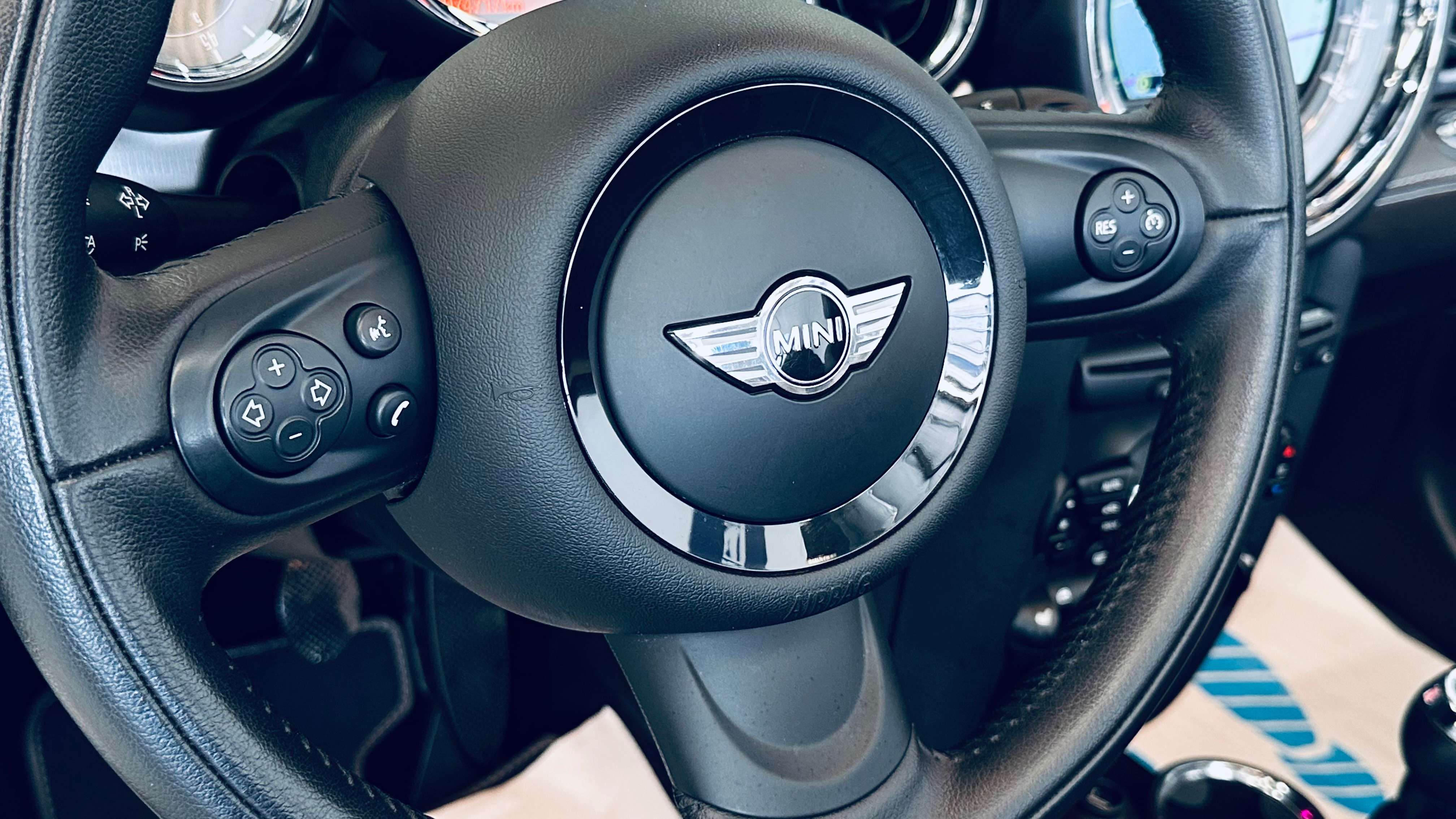 MINI Cooper Cabrio 1.6i PDC BLUETOOTH NAVI CLIM LIM MODE SPORT CUIR JA17
