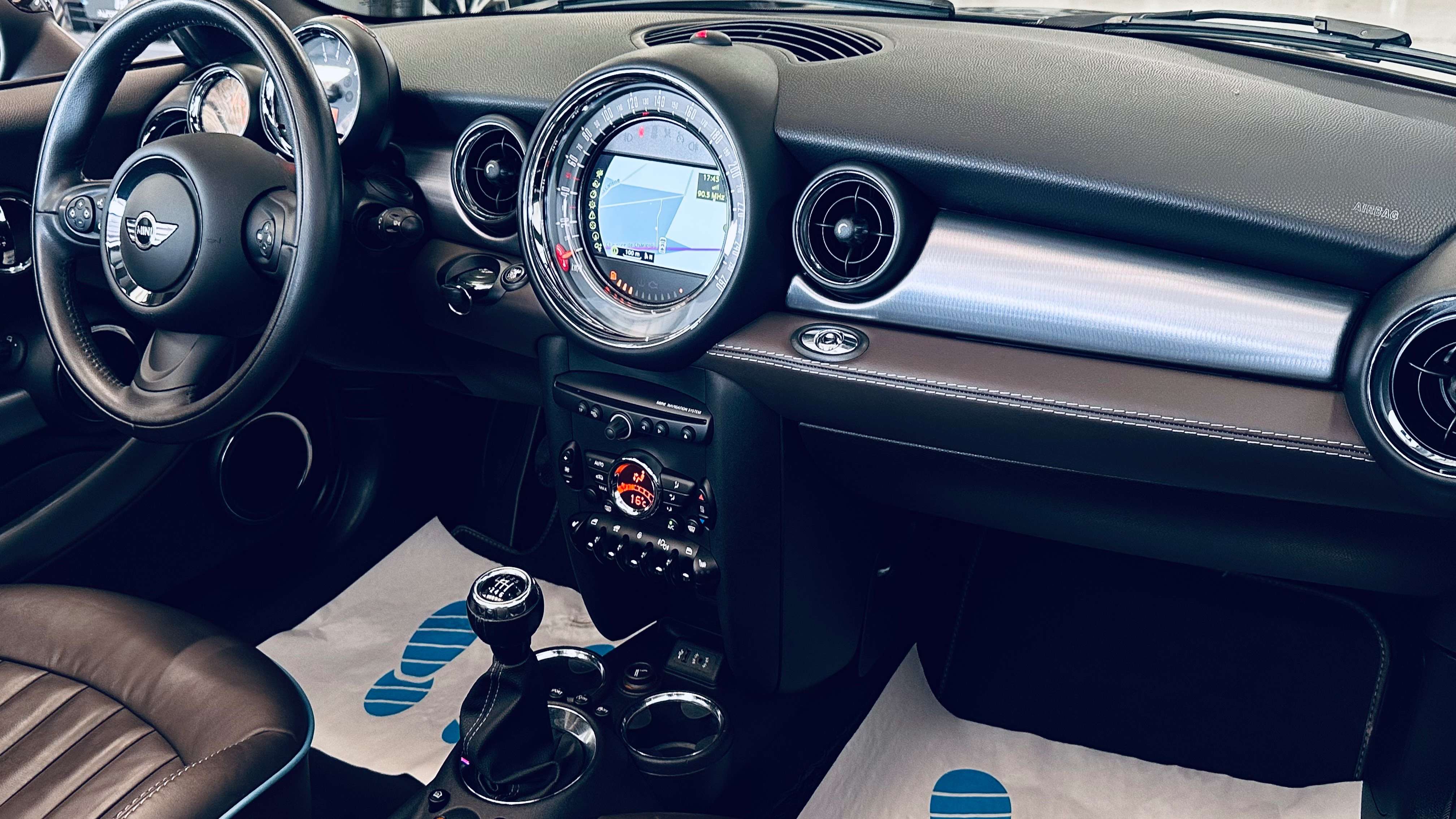 MINI Cooper Cabrio 1.6i PDC BLUETOOTH NAVI CLIM LIM MODE SPORT CUIR JA17
