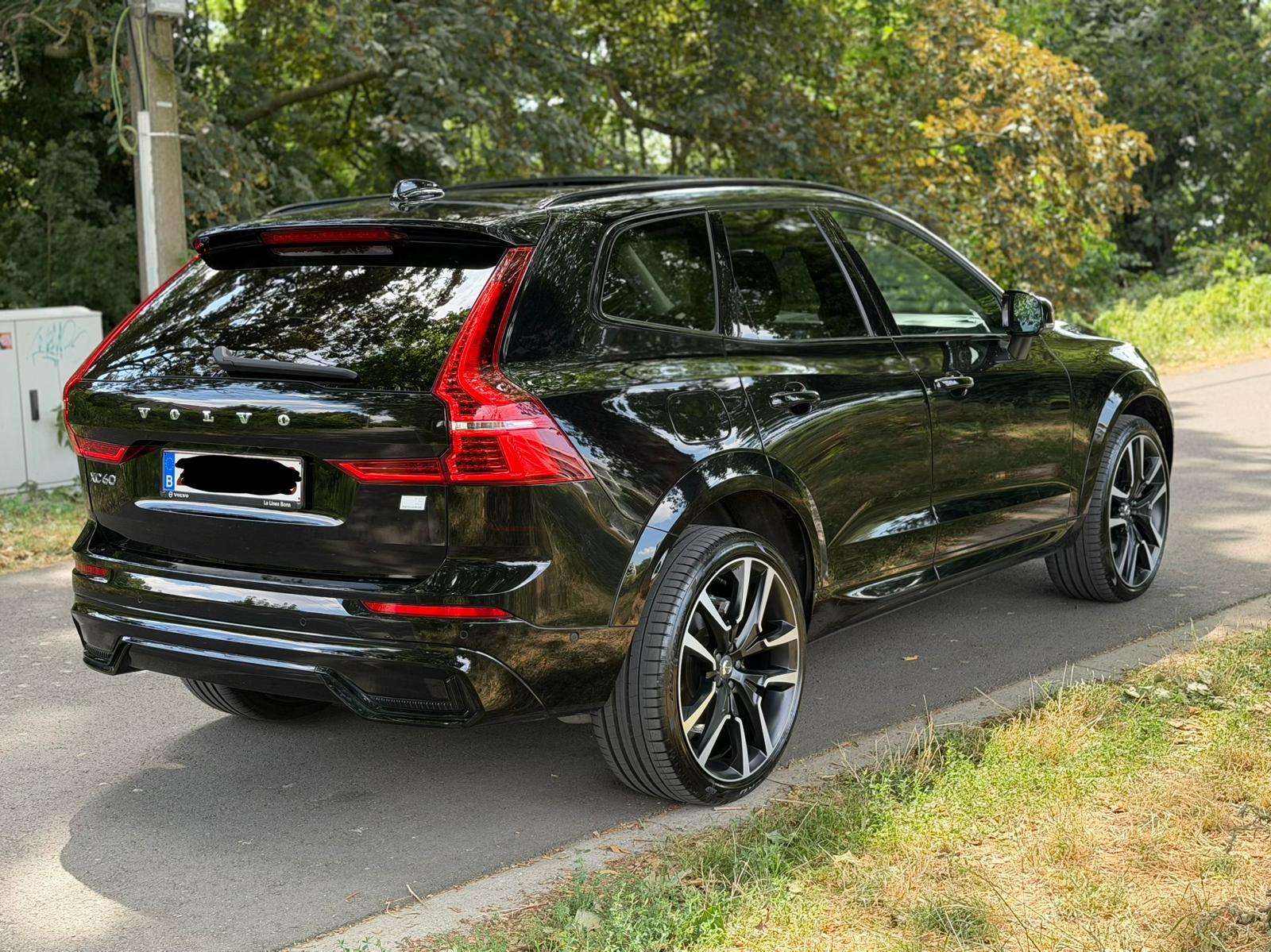 Volvo XC60 2.0 T8 PHEV AWD - Ultimate - Full Option - 228KW