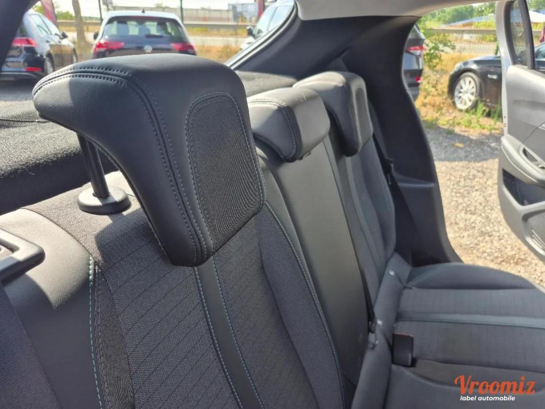 Peugeot 208 GENERATION-II 1.5 BLUEHDI 100 ALLURE START-STOP