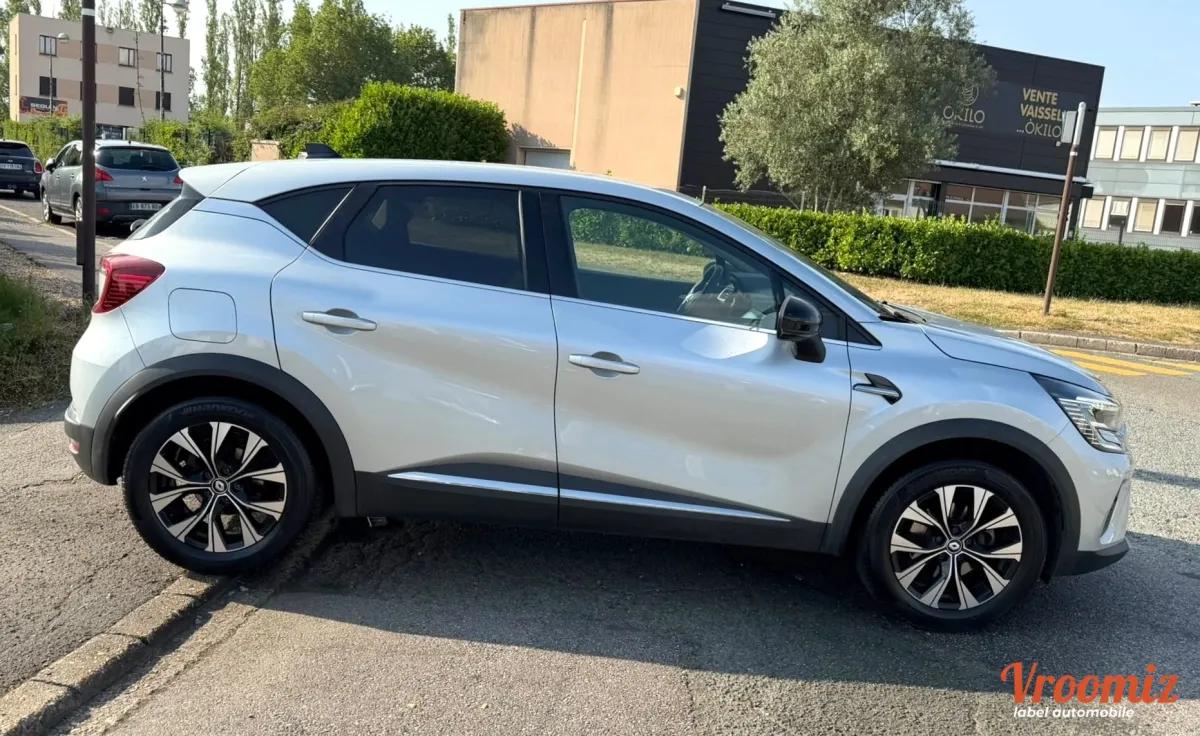 Renault Captur Techno 1.6 E-TECH 145CV BVA6 12500HT 10/2023