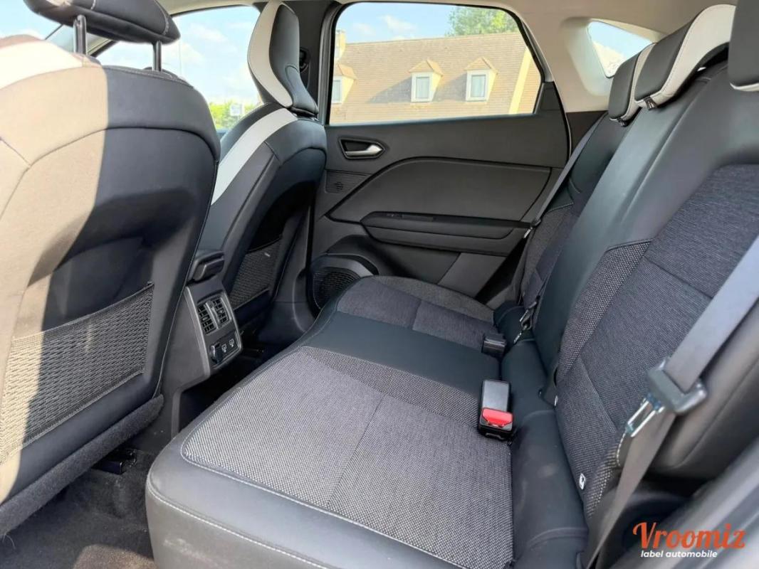 Renault Captur Techno 1.6 E-TECH 145CV BVA6 12500HT 10/2023
