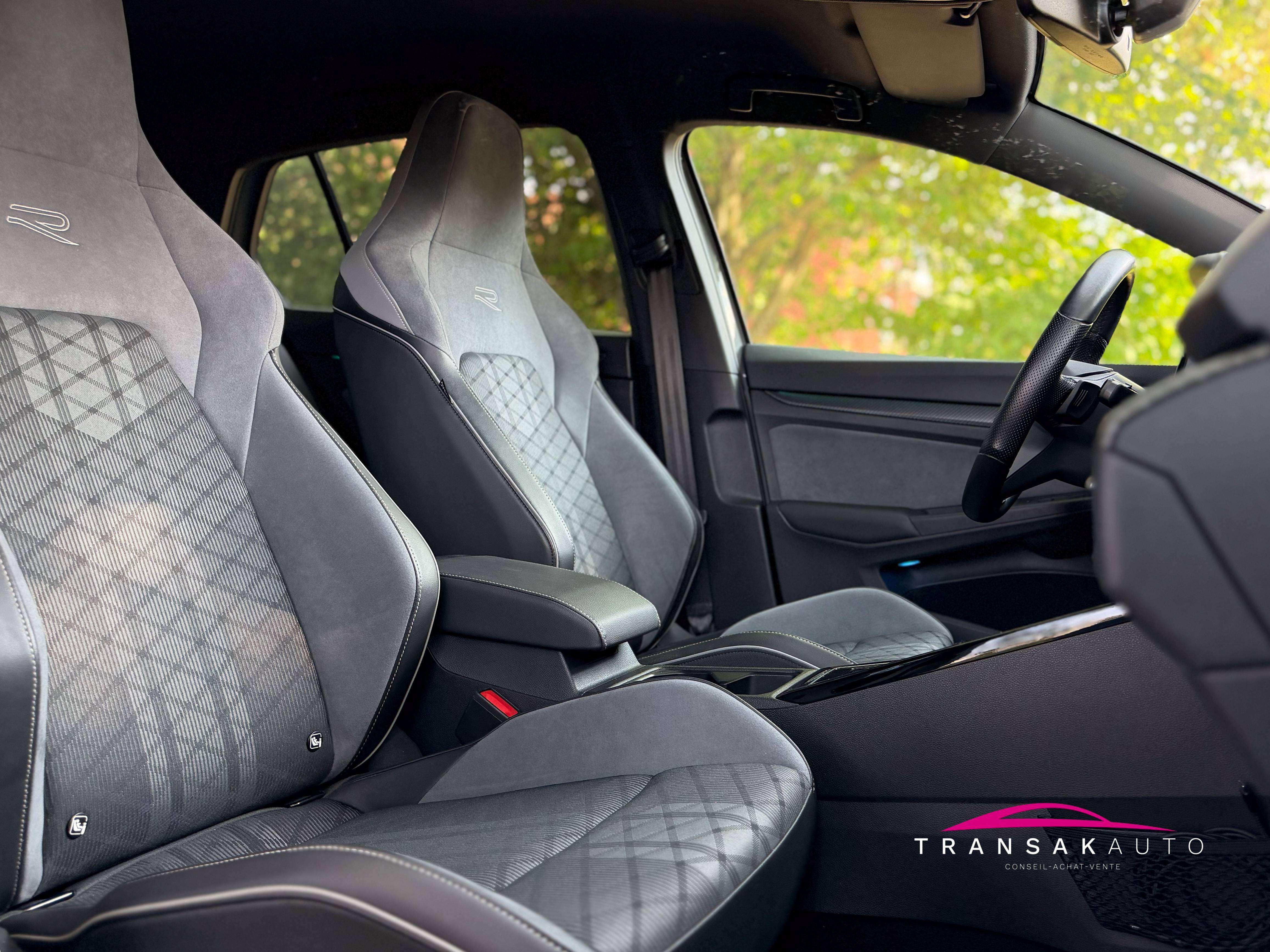 Volkswagen Golf Golf 1.5 eTSI R-Line + Full entretien + Garantie Complète 12 mois