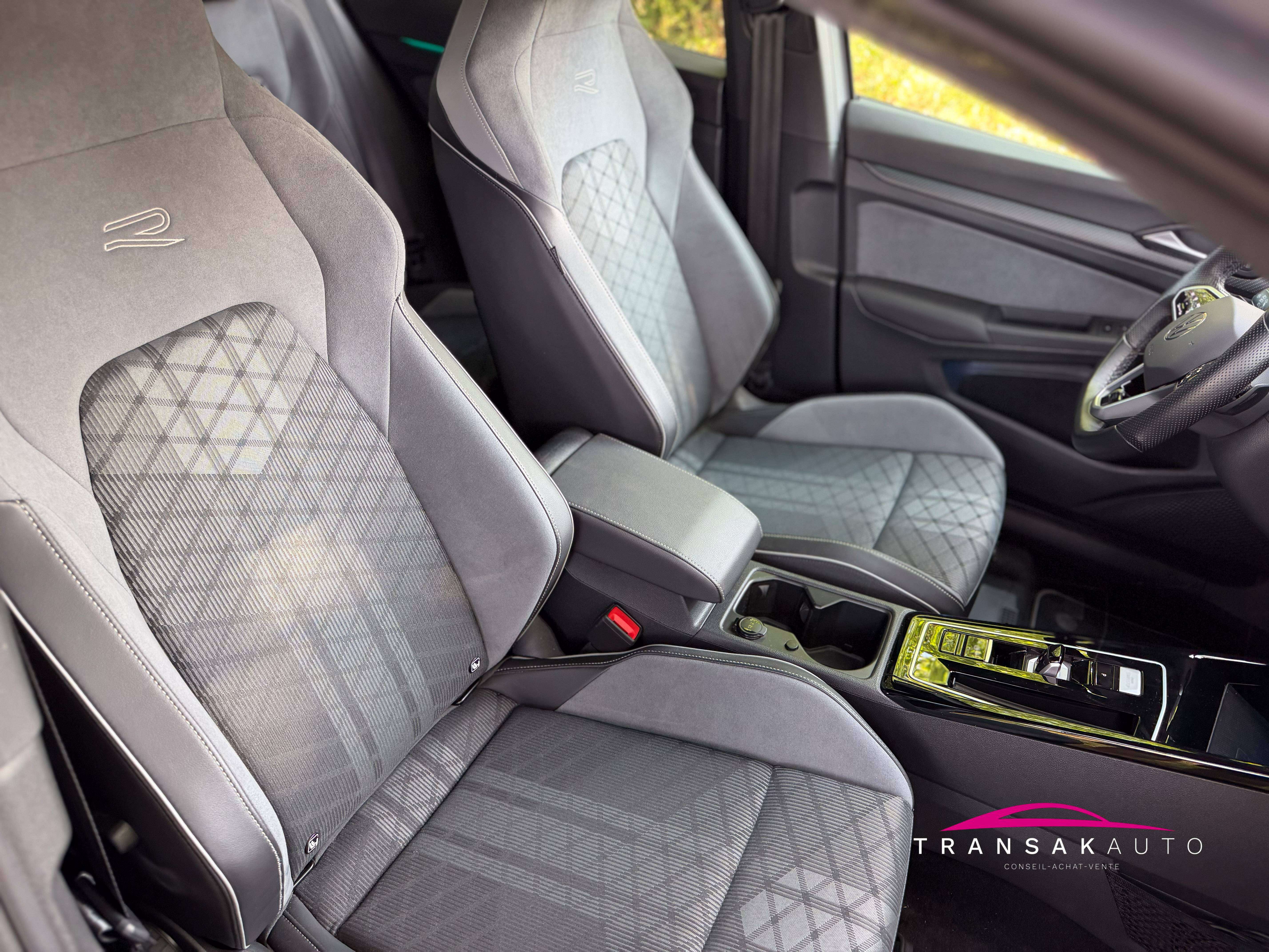 Volkswagen Golf Golf 1.5 eTSI R-Line + Full entretien + Garantie Complète 12 mois
