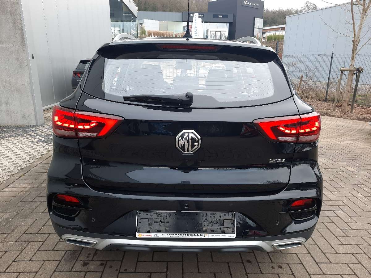 MG ZS LUXURY