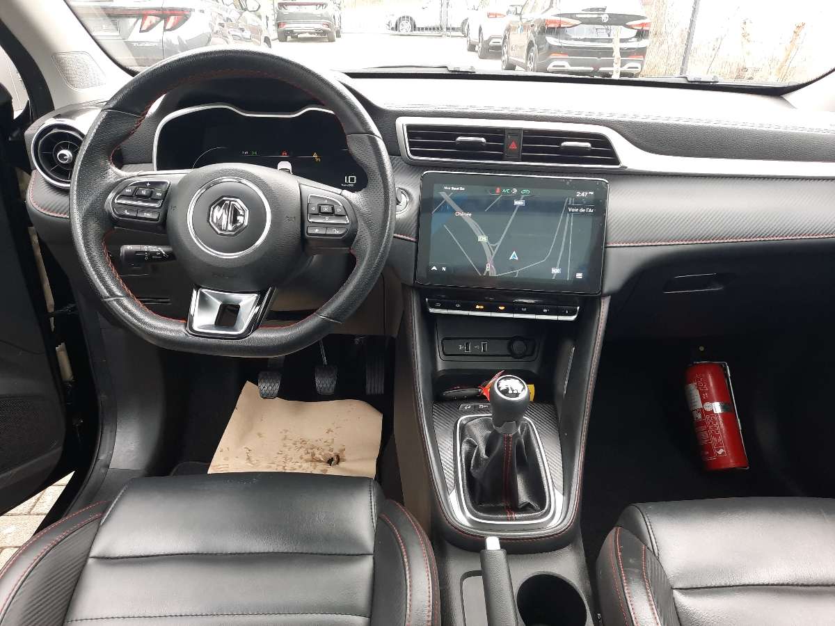 MG ZS LUXURY