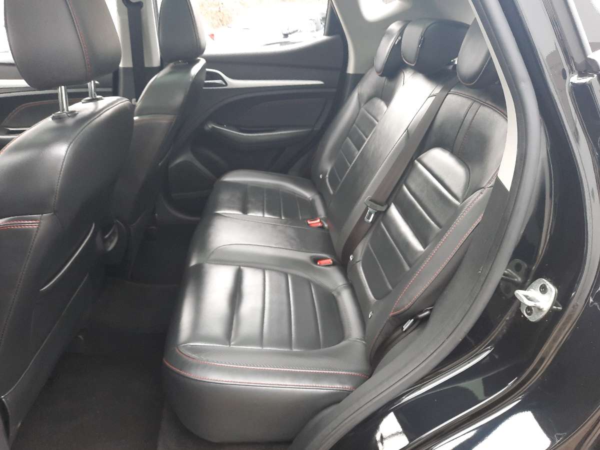 MG ZS LUXURY