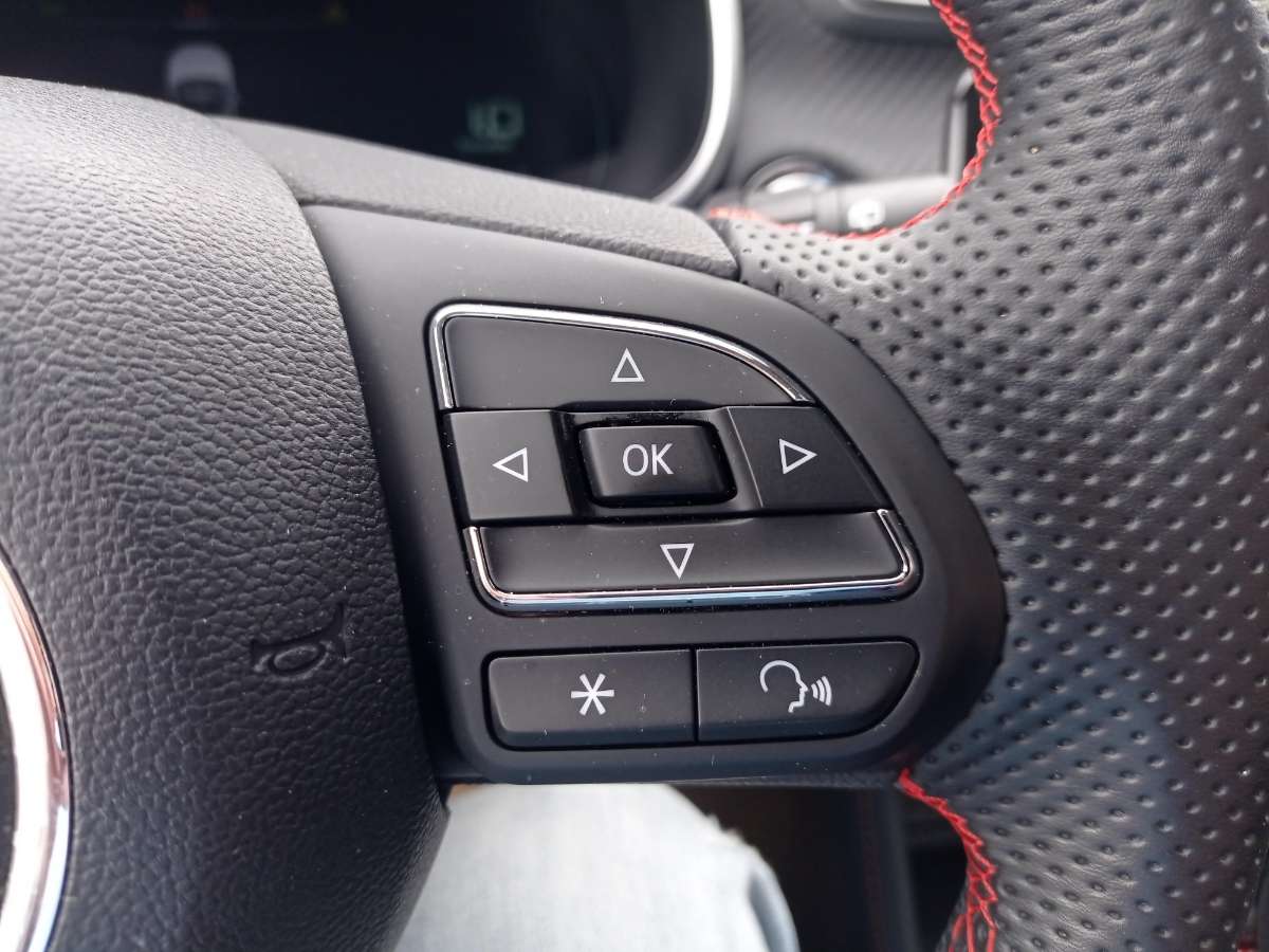 MG ZS 1.0 LUXURY AUTO