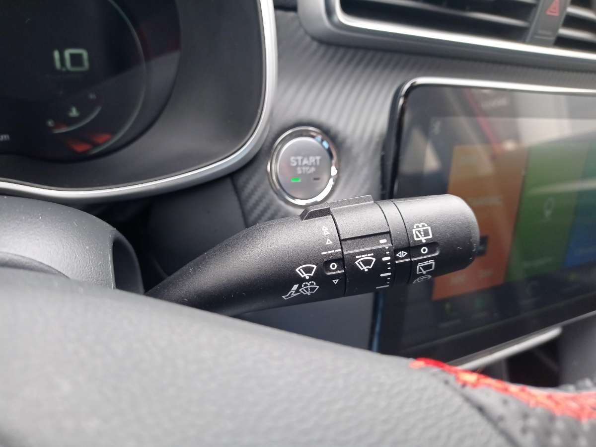 MG ZS 1.0 LUXURY AUTO