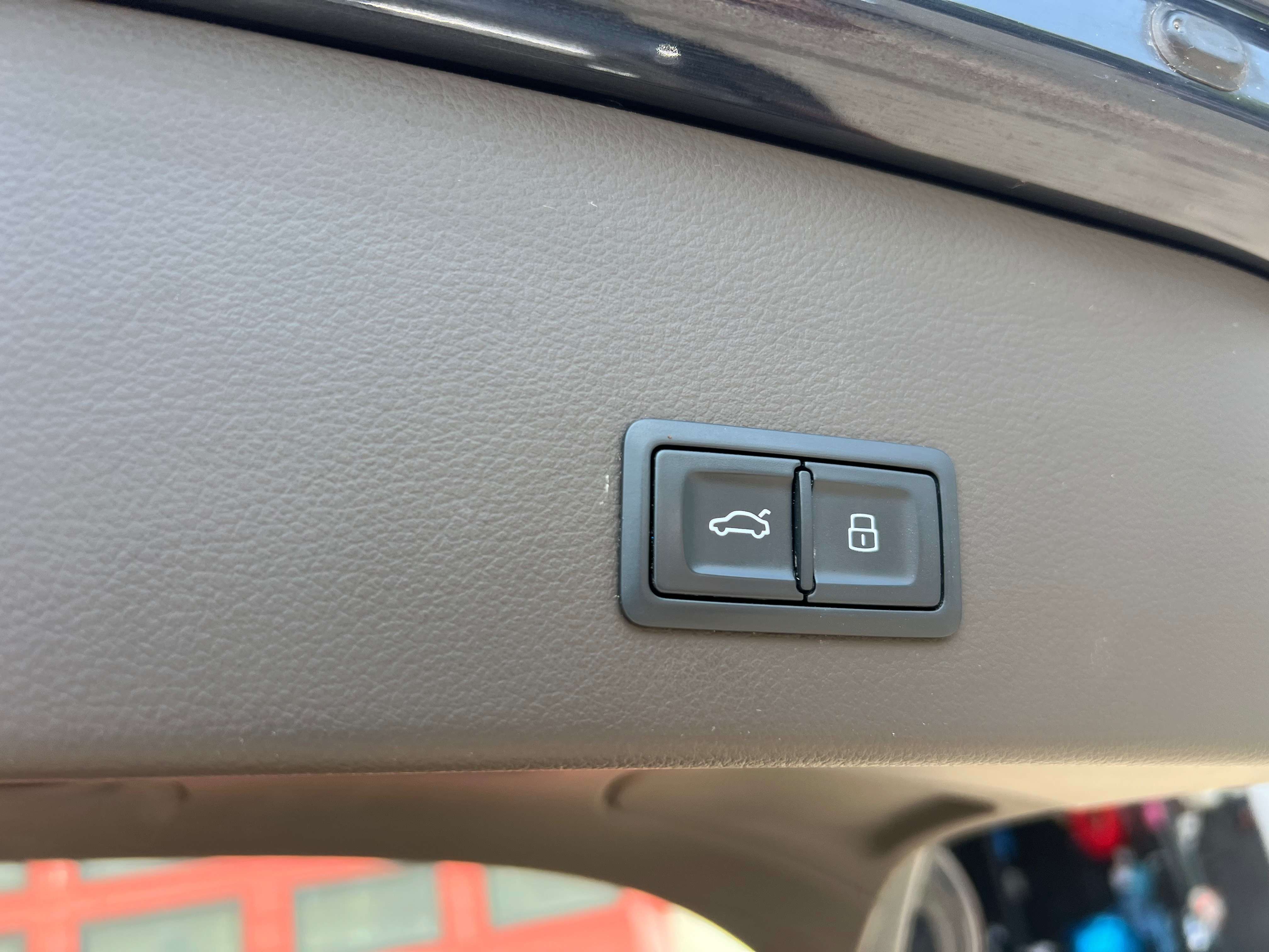 Audi A6 Avant 2.0 TDi ultra ( 9.462 HTVA )
