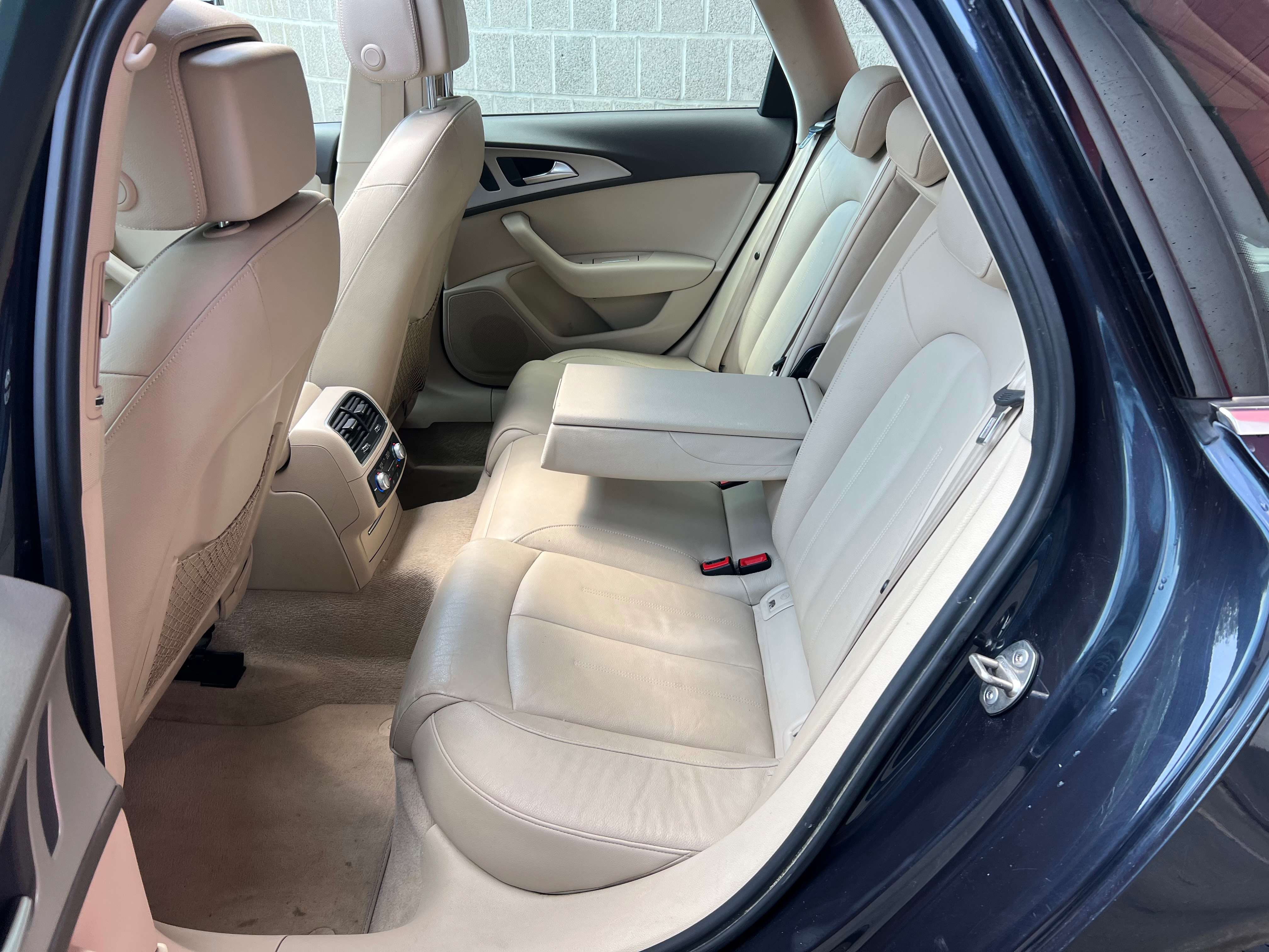 Audi A6 Avant 2.0 TDi ultra ( 9.462 HTVA )