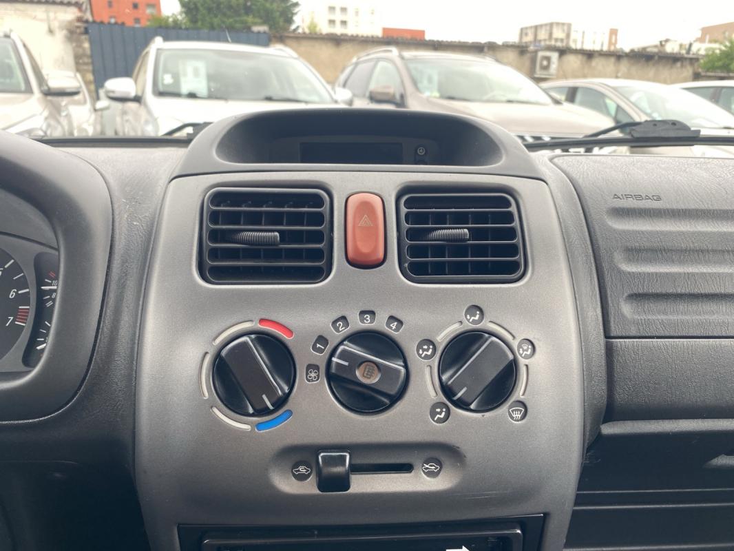 Opel Agila 1.2i 16V Comfort