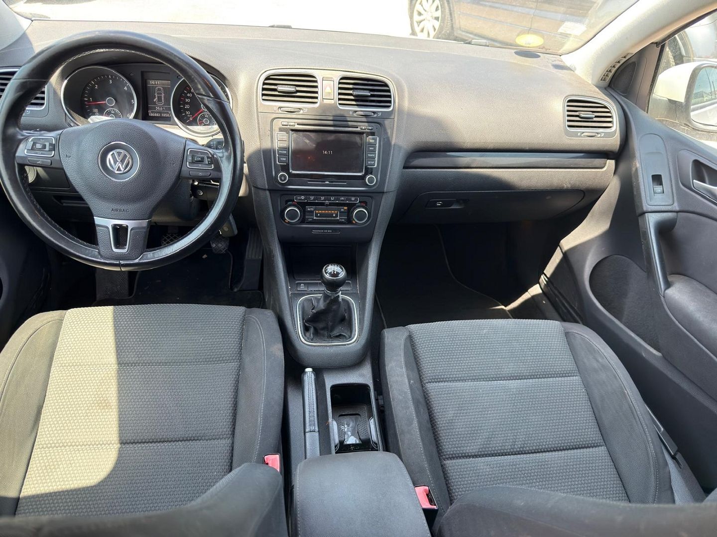 Volkswagen GOLF VI 1.6 TDI 105CH BLUEMOTION FAP CONFORTLINE BUSINESS 5P