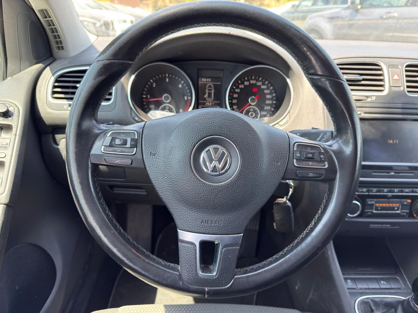 Volkswagen GOLF VI 1.6 TDI 105CH BLUEMOTION FAP CONFORTLINE BUSINESS 5P