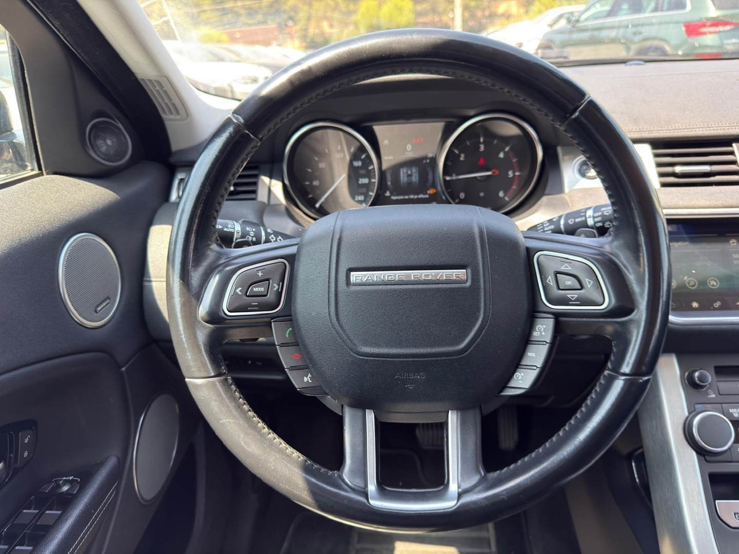 Land Rover RANGE ROVER EVOQUE 2.0 TD4 150 SE BVA MARK V
