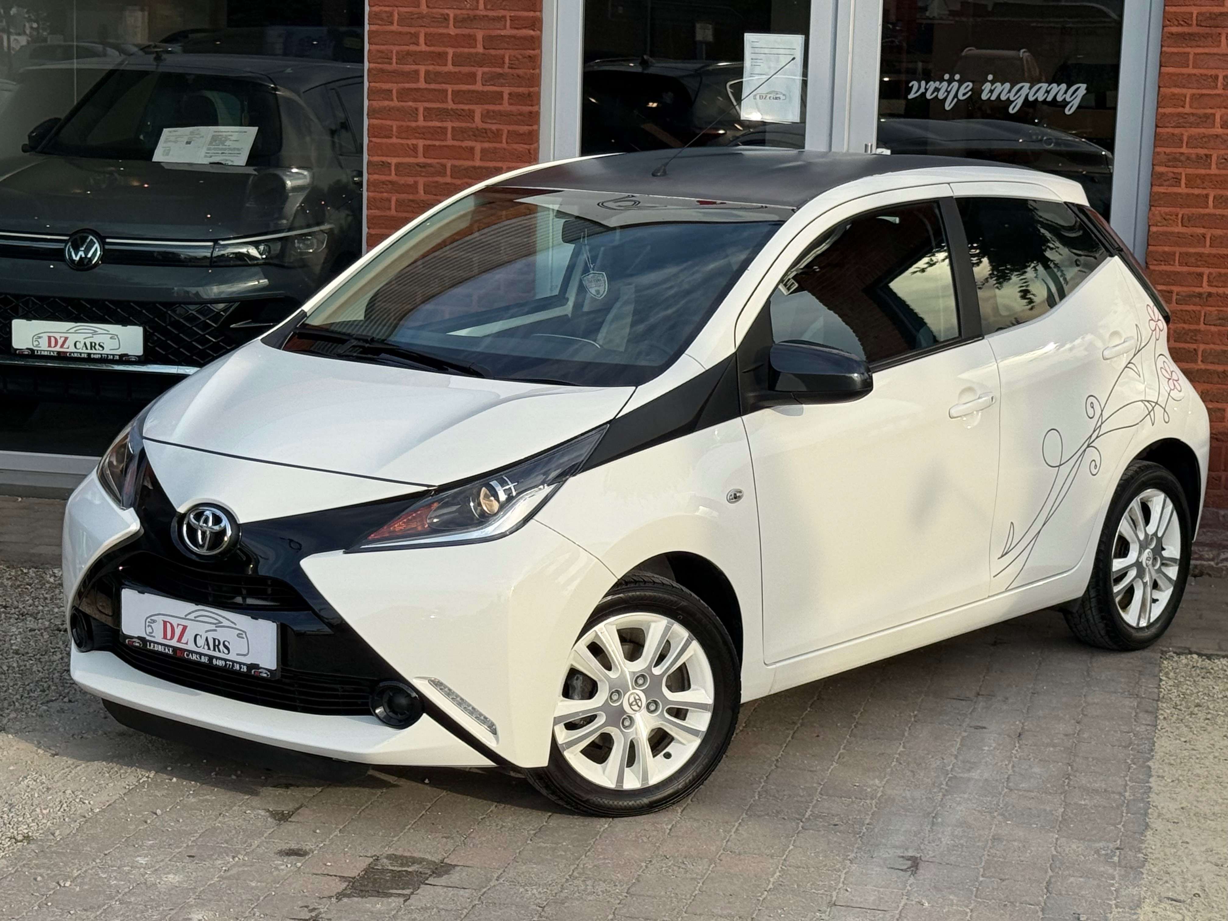 Toyota Aygo 1.0I 69PK |✅AIRCO | BLUETOOTH | CAMERA | 15’’ ALU VELGEN | TOUCHSCREEN | ONDERHOUDSBOEKJE | 12M GARANTIE | EURO 6B |