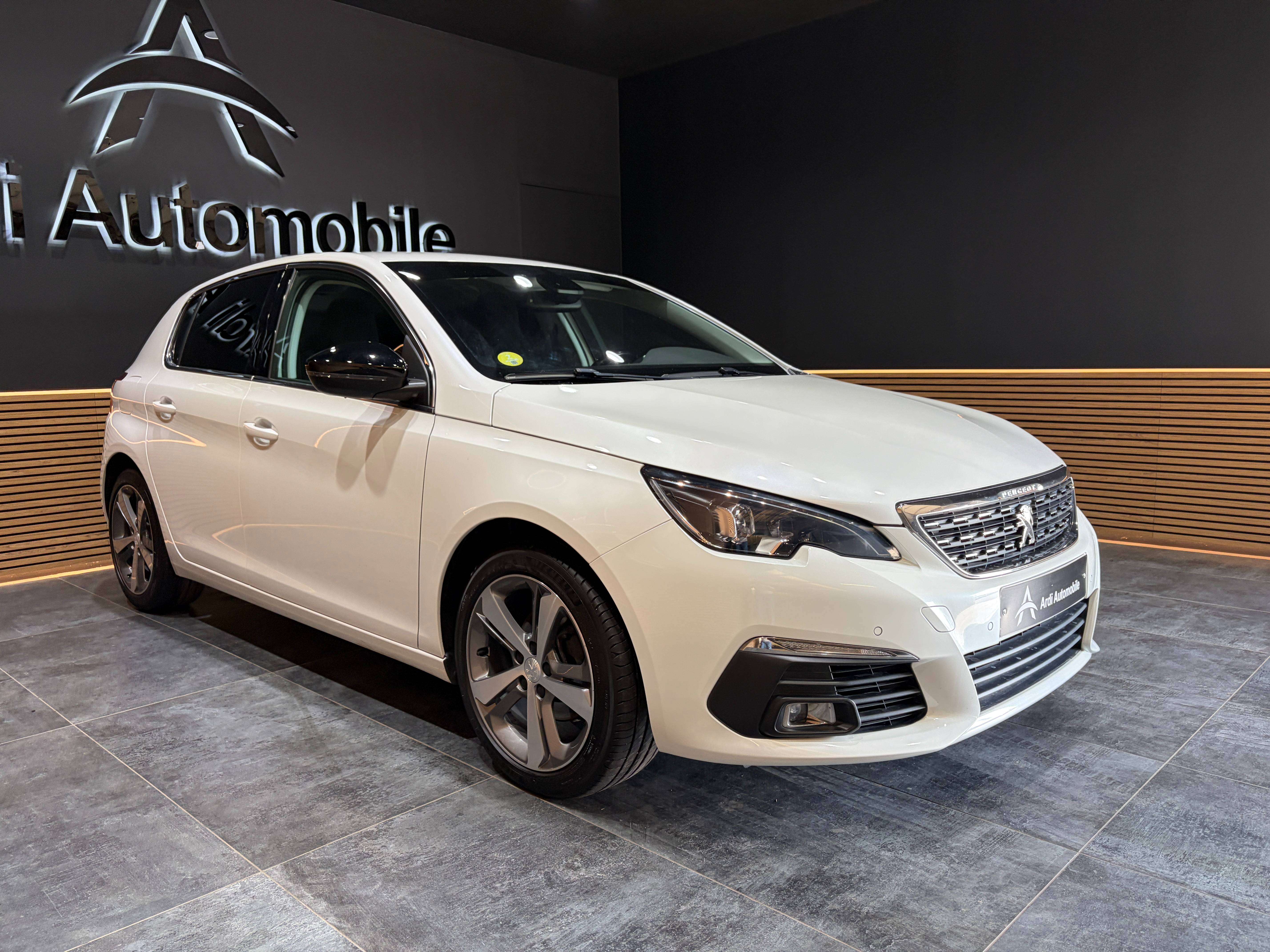 Peugeot 308 1.5 BlueHDi *CARPLAY*CRUISE CONTROL*CAMERA*LED*GARANTIE*