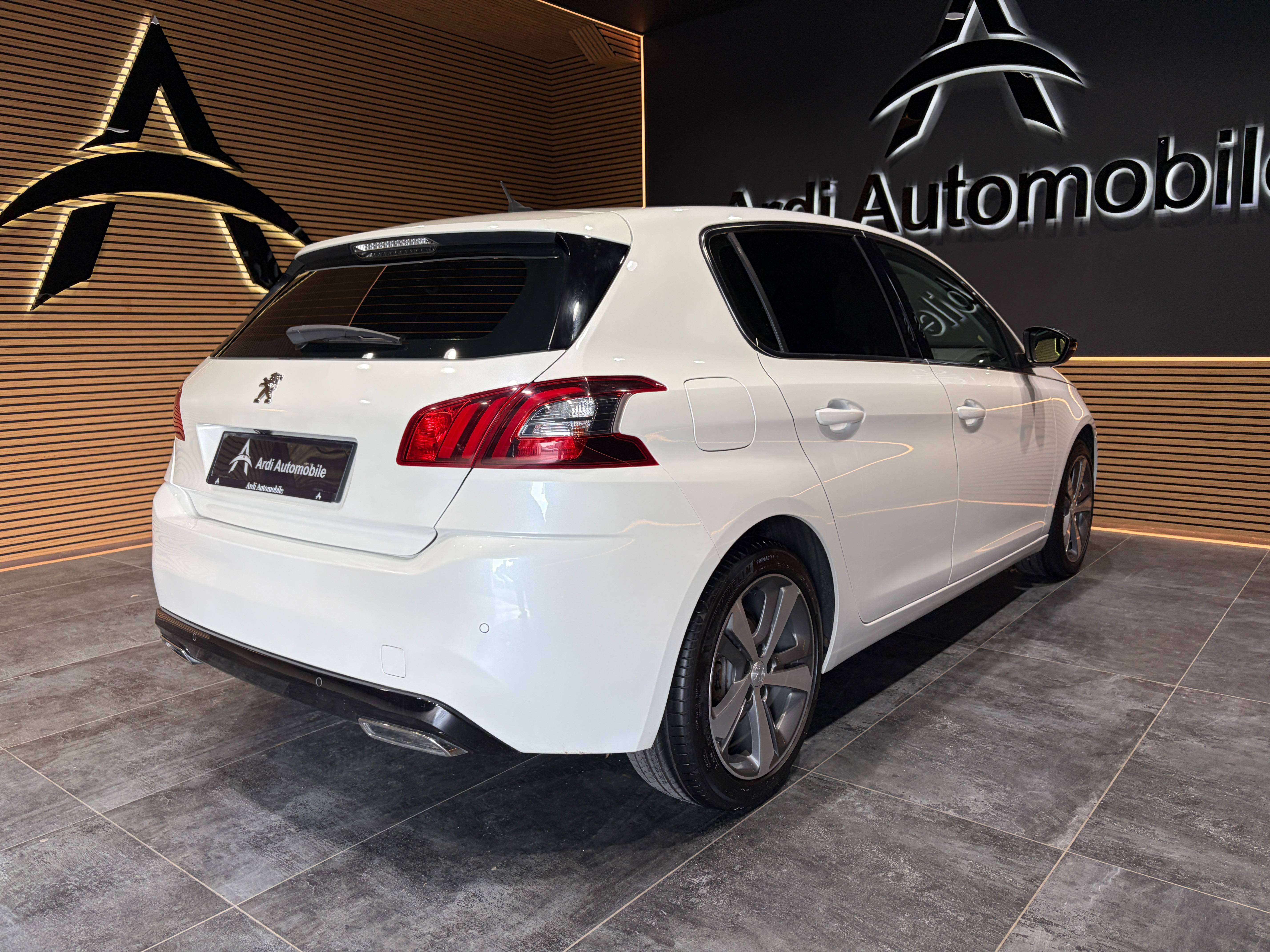 Peugeot 308 1.5 BlueHDi *CARPLAY*CRUISE CONTROL*CAMERA*LED*GARANTIE*