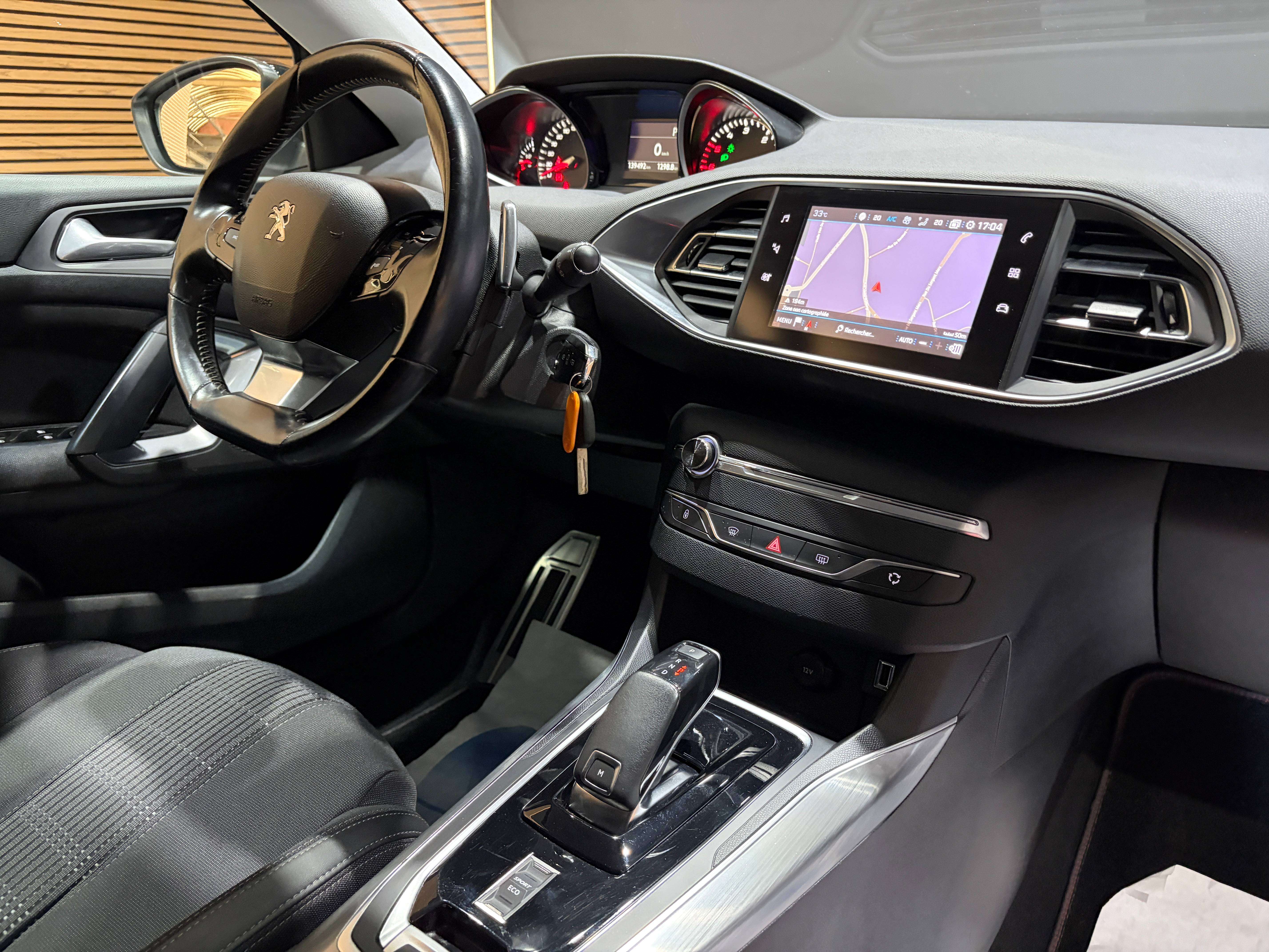 Peugeot 308 1.5 BlueHDi *CARPLAY*CRUISE CONTROL*CAMERA*LED*GARANTIE*