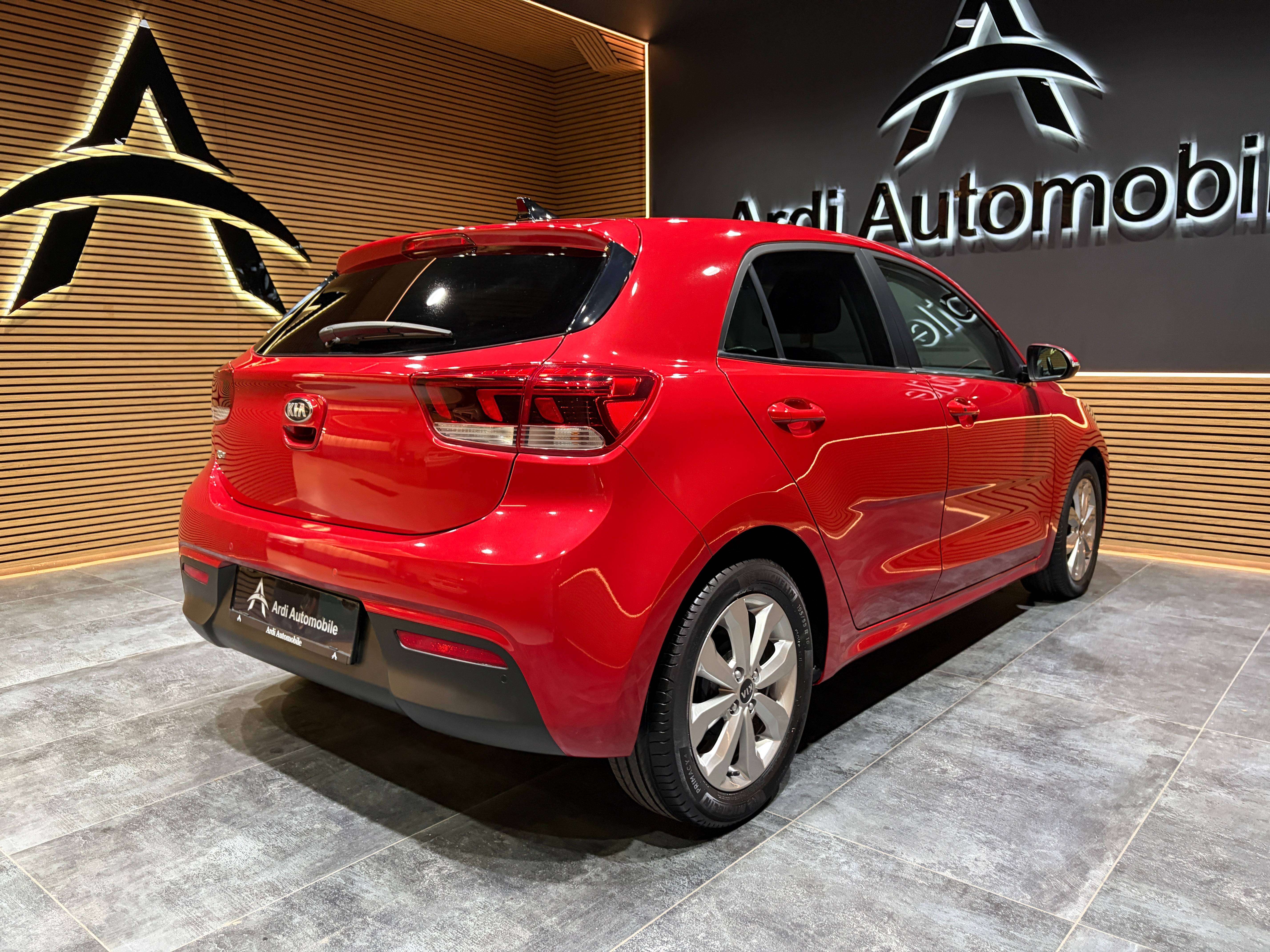 Kia Rio 1.2i *CARPLAY*SIEGE+VOLANT CHAUFF*CAMERA*1ER PROPRIO*GARANTIE*