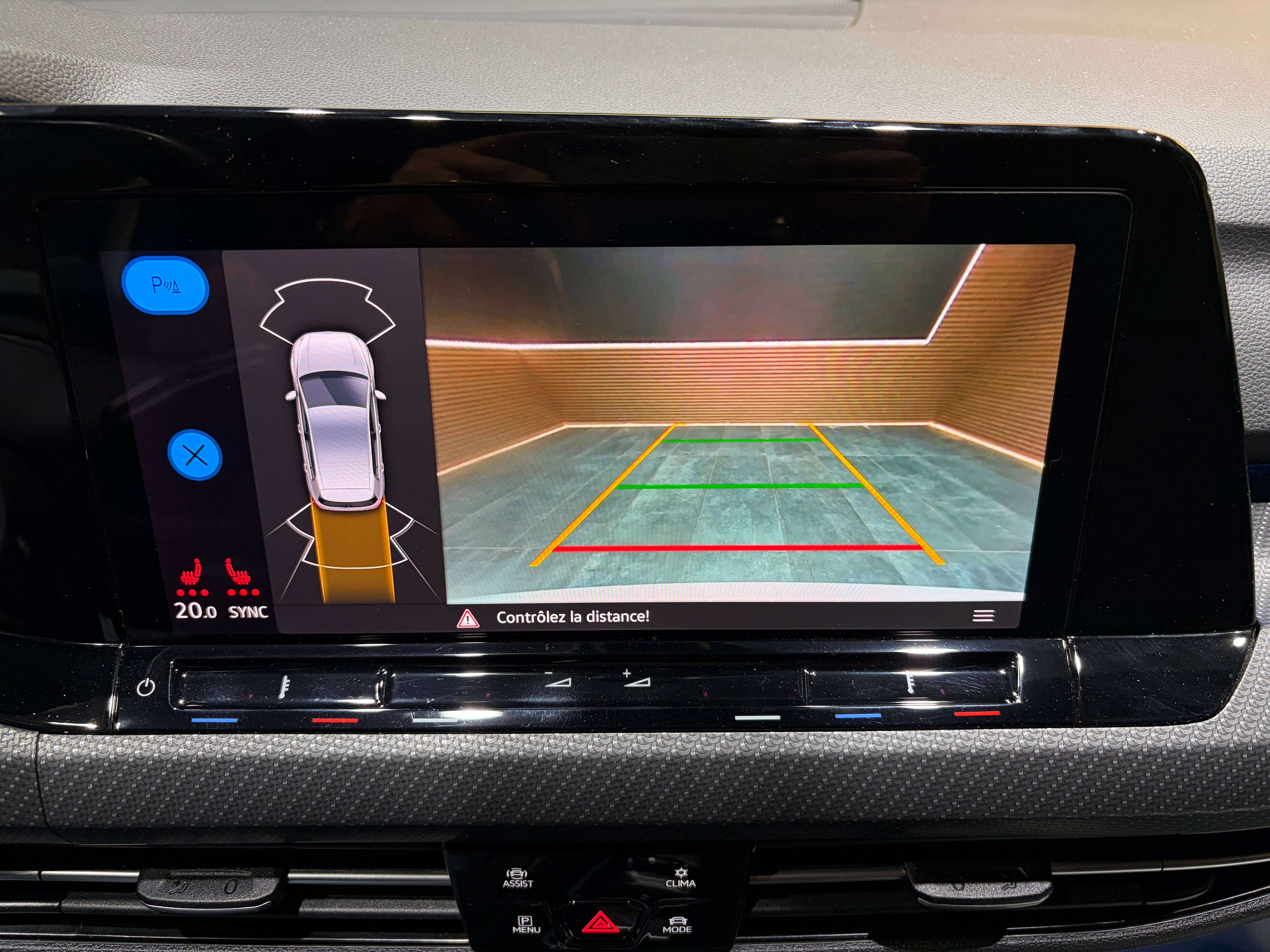 Volkswagen Golf 2.0 TDi DSG *R-Line*CARPLAY*VOLANT CHAUFF*1ER PROP*GARANTIE*