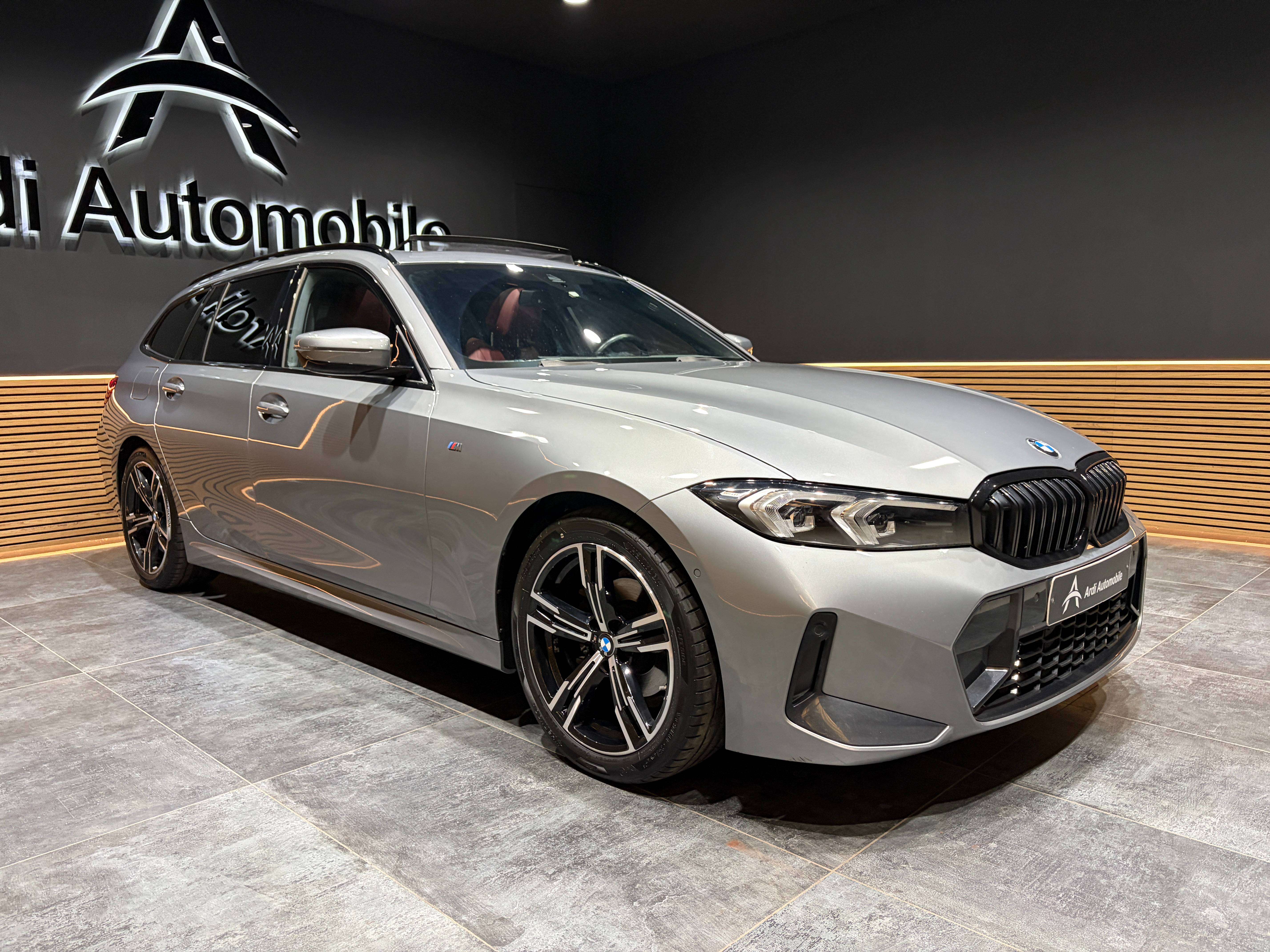 BMW 316 dA Touring *PACK M*CARPLAY*TOIT OUV+PANO*1ER PROPRIO*GARANTIE*