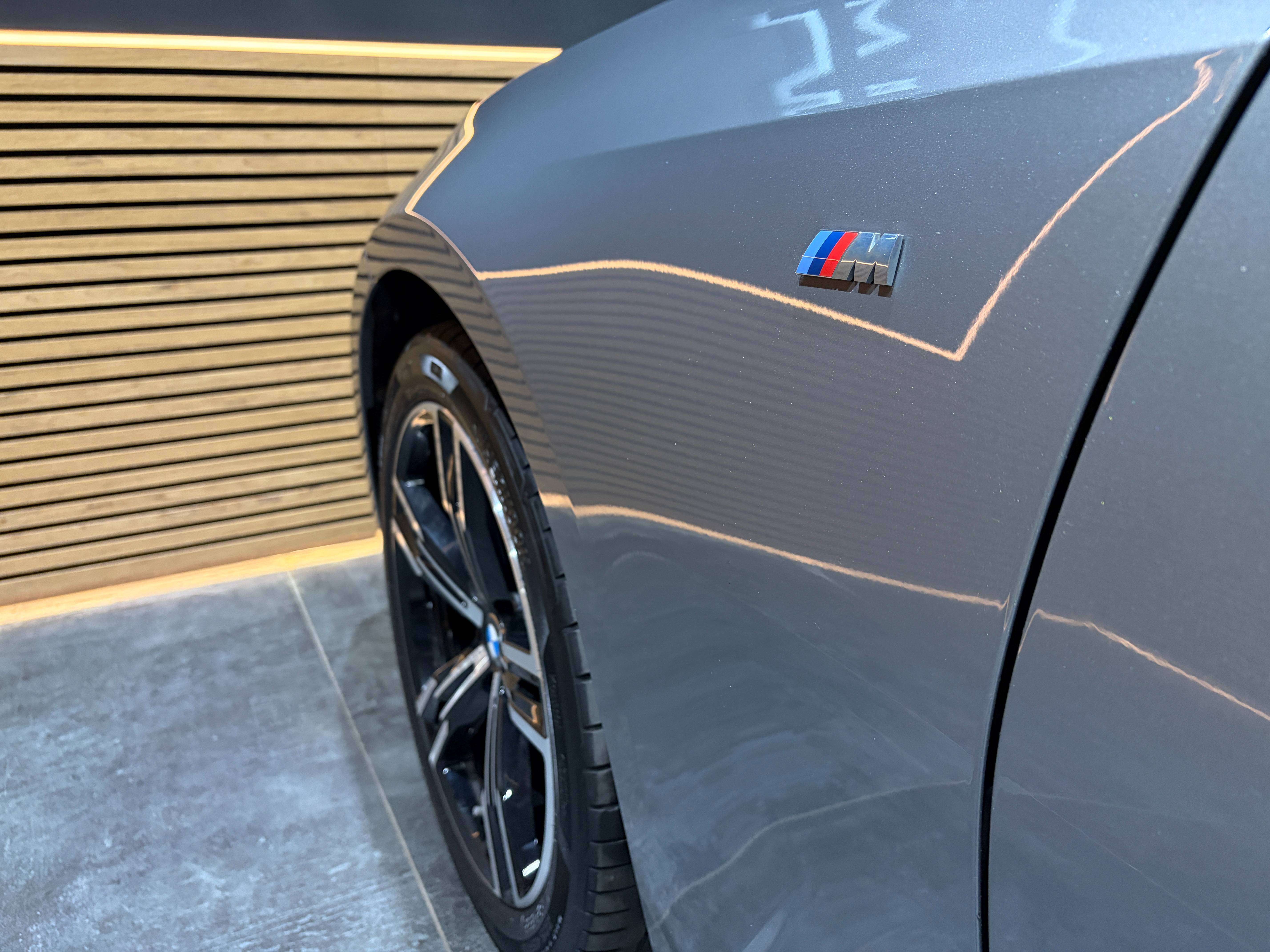 BMW 316 dA Touring *PACK M*CARPLAY*TOIT OUV+PANO*1ER PROPRIO*GARANTIE*