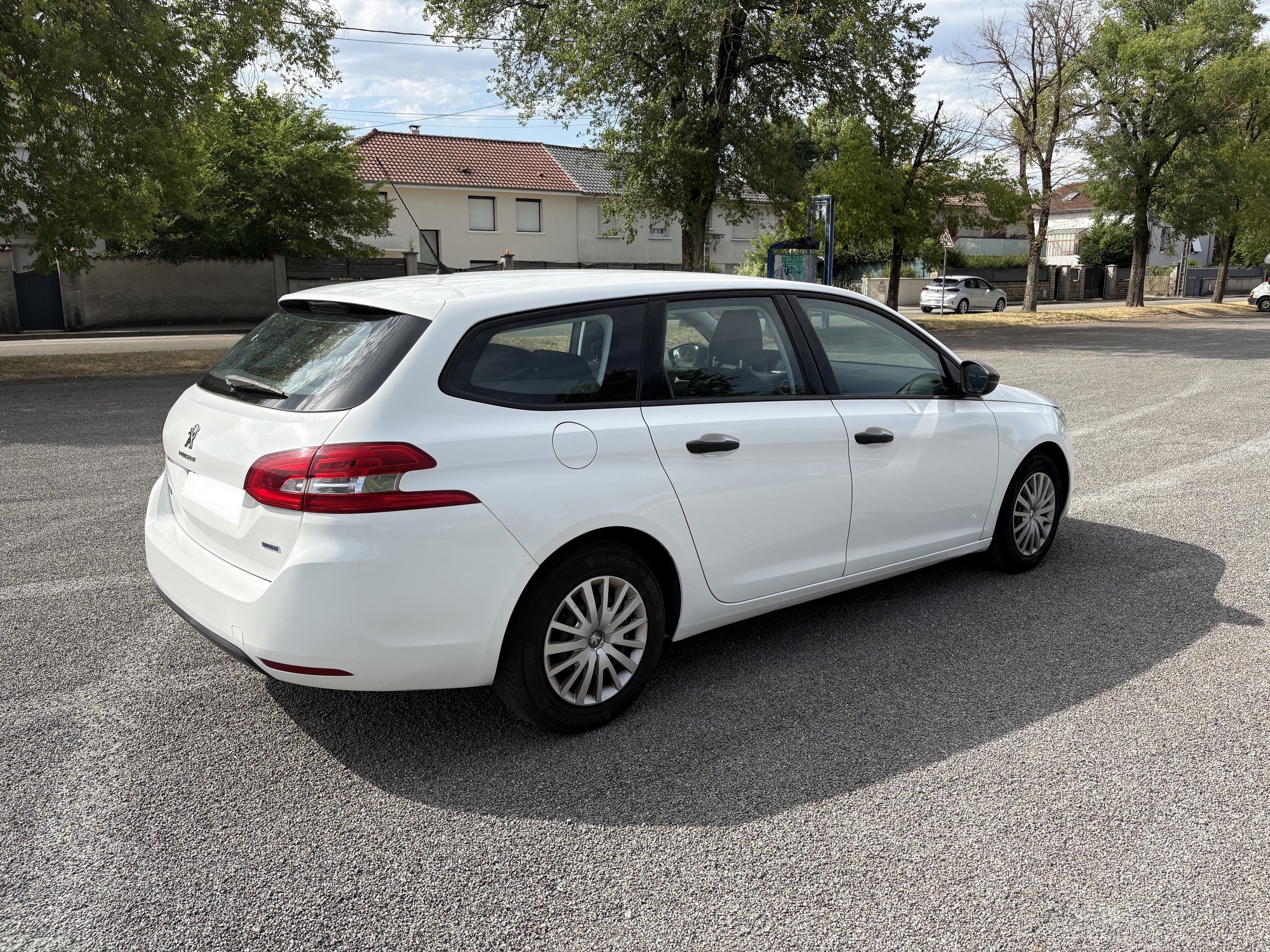 Peugeot 308 II (2) SW 1.5 BLUEHDI 100 S&amp;S ALLURE
