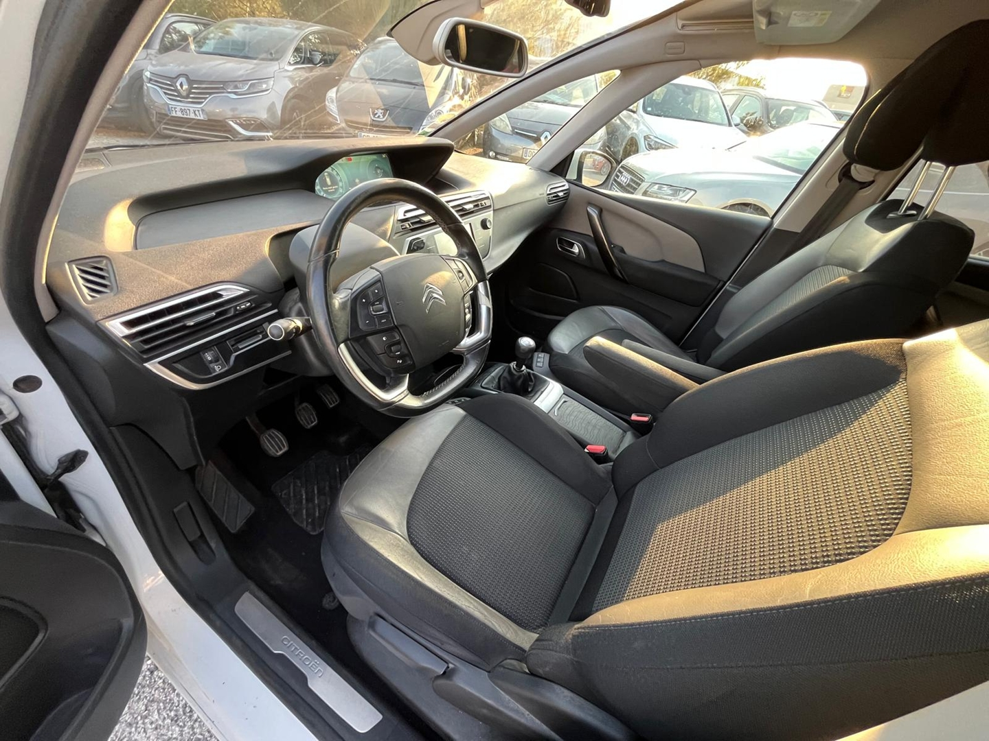 Citroen GRAND C4 PICASSO E-HDI 115CH EXCLUSIVE