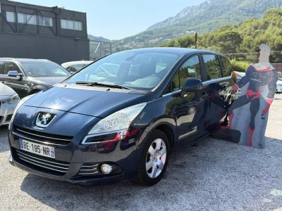 Peugeot 5008 1.6 HDI FAP PREMIUM 7PL