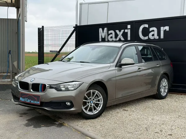 BMW 318 Touring 318 d / Capteurs avant et arrière / Système de navigation