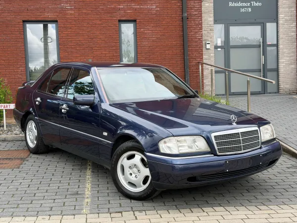 Mercedes-Benz C 180 Elegance ( B. Auto ) Carnet complet Mercedes 167.890Km
