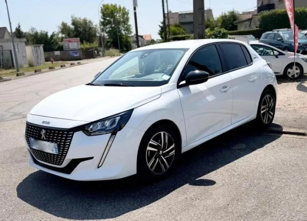 Peugeot 208 1.2 PT 75CV STYLE 12/2023 9833 HT PRIX EXPORT