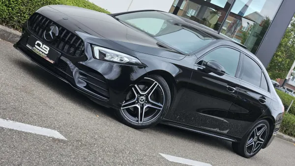 Mercedes-Benz A 200 *** AMG - Berline - 1950cc - Pano - Camera - Garantie ***