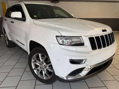Jeep Grand Cherokee Grand Cherokee 3.0 V6 TD Summit //FULL OPTIONS!!TOIT PANO ET OUVRANT+V6+CAMERA+GARANTIE 12 MOIS+ESSAIS ROUTIER+CARPASS//