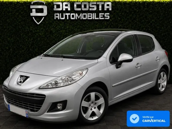 Peugeot 207 PHASE 2 FELINE 1.6 HDI 92 Cv TOIT PANORAMIQUE / 5 PORTES - BIEN LIRE L ANNONCE