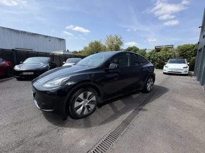 Tesla Model Y STANDARD RWD