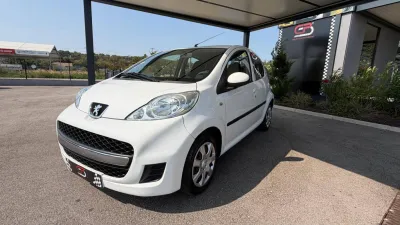 Peugeot 107 1.0e 12V 68ch BLUE LION Urban Move