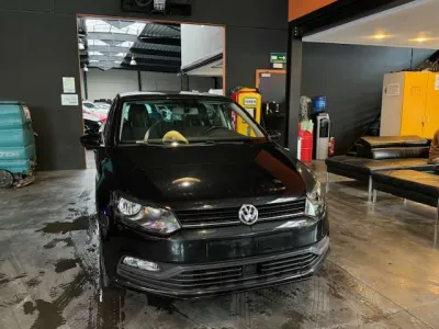 Volkswagen Polo 1.0i - 5 PORTES - A/C - RADIO CD - MEDIA/AUX