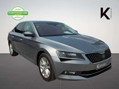 Skoda Superb Superb 1.6 CR TDI DSG / Navi / Caméra / Xénon-LED / Garantie