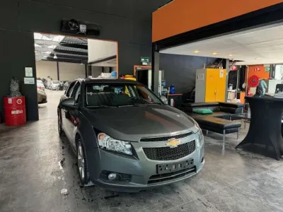 Chevrolet Cruze 1.8i - AUTOMATIQUE - A/C - RADIO CD/USB/AUX